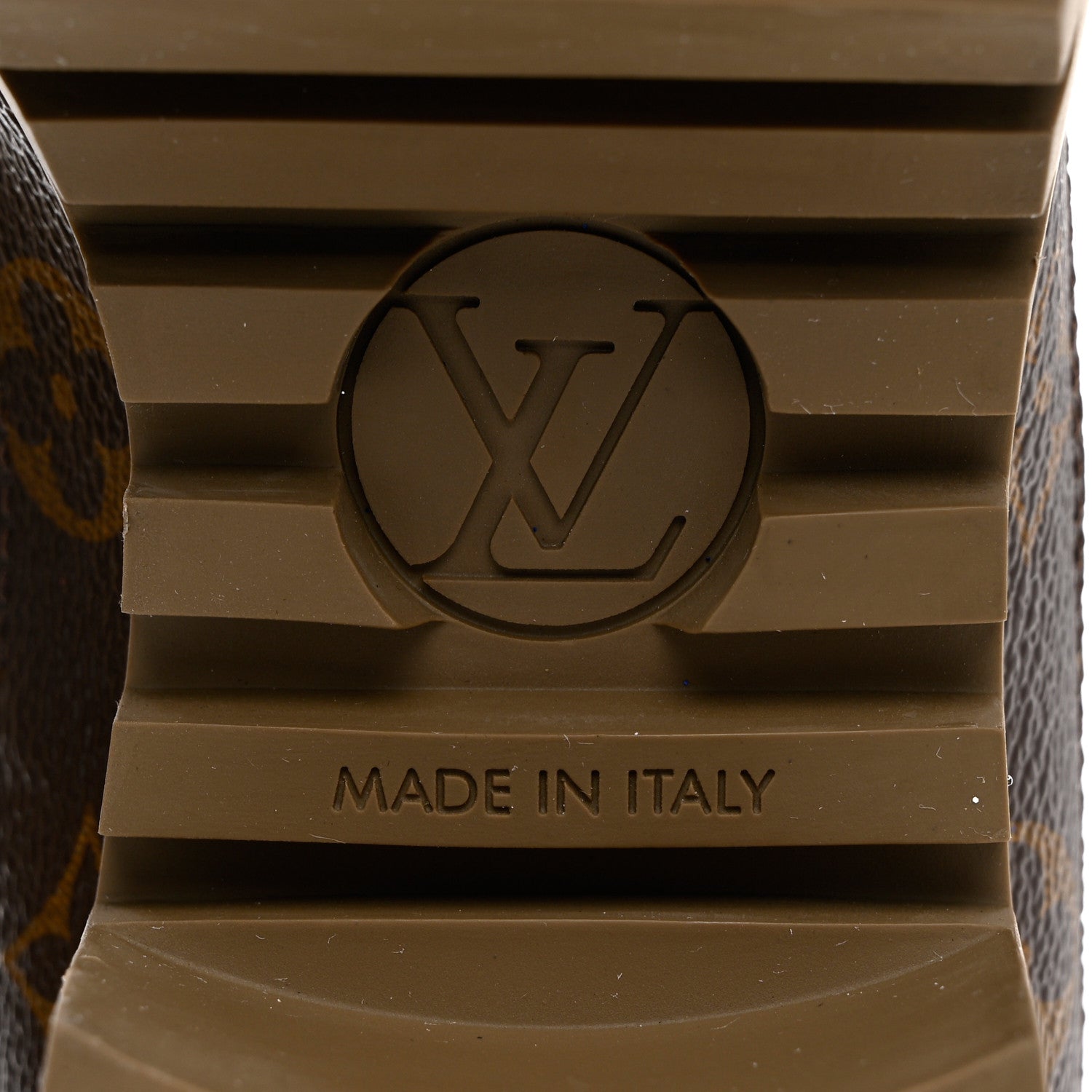 Louis Vuitton Suede Calfskin Monogram Laureate Platform Desert Boots 40 Taupe 8 of 8