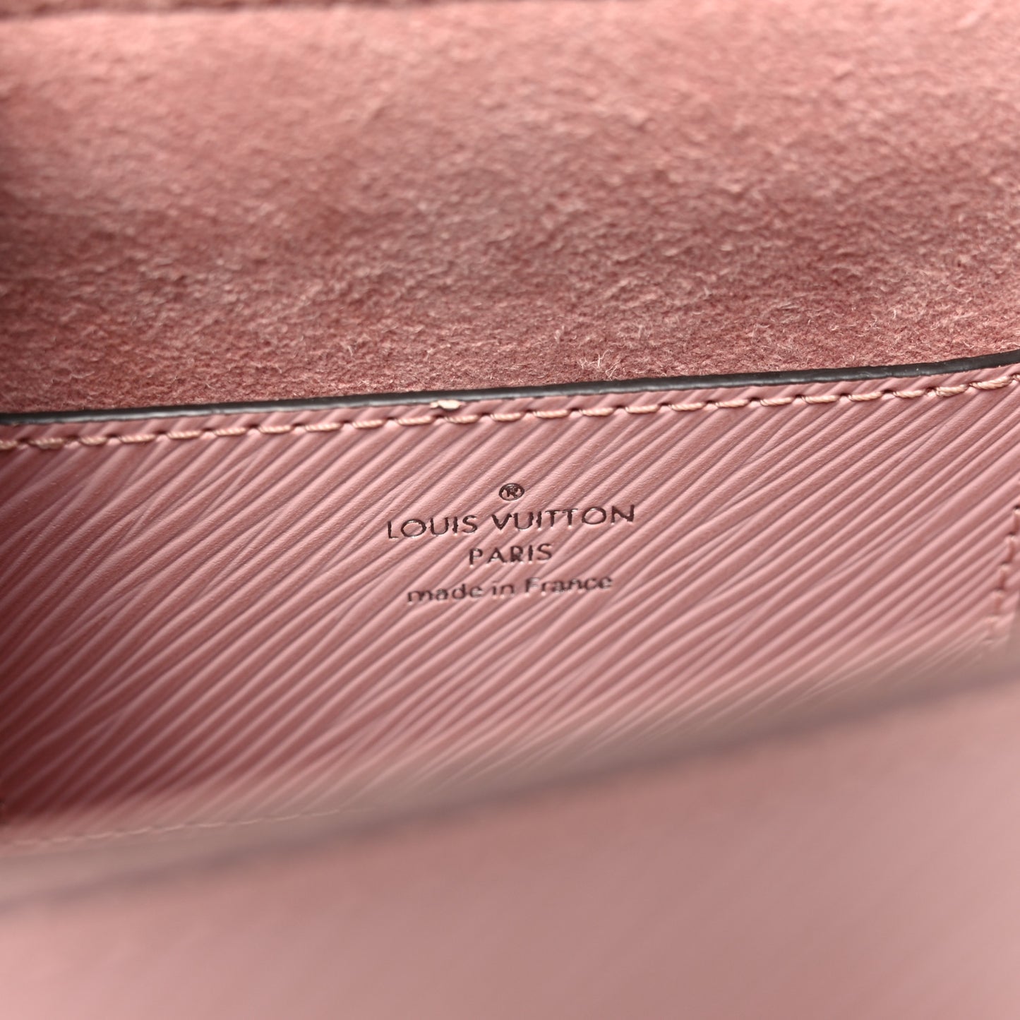 Epi Whipstitch Heart Twist Shoulder Bag MM Rose Ballerine