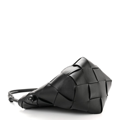 Bottega Veneta Nappa Maxi Intrecciato Clasp Bucket Bag Black 4 of 13