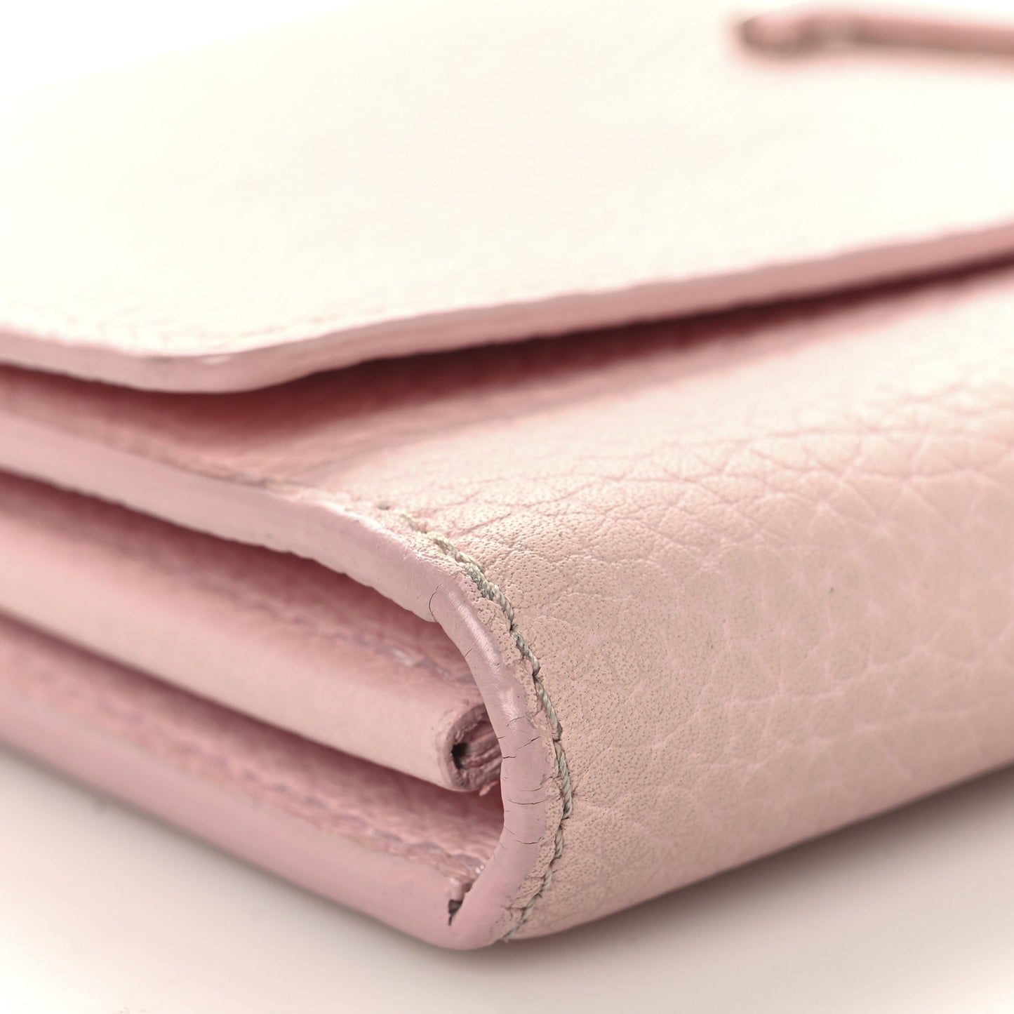 Taurillon Capucines Wallet Magnolia