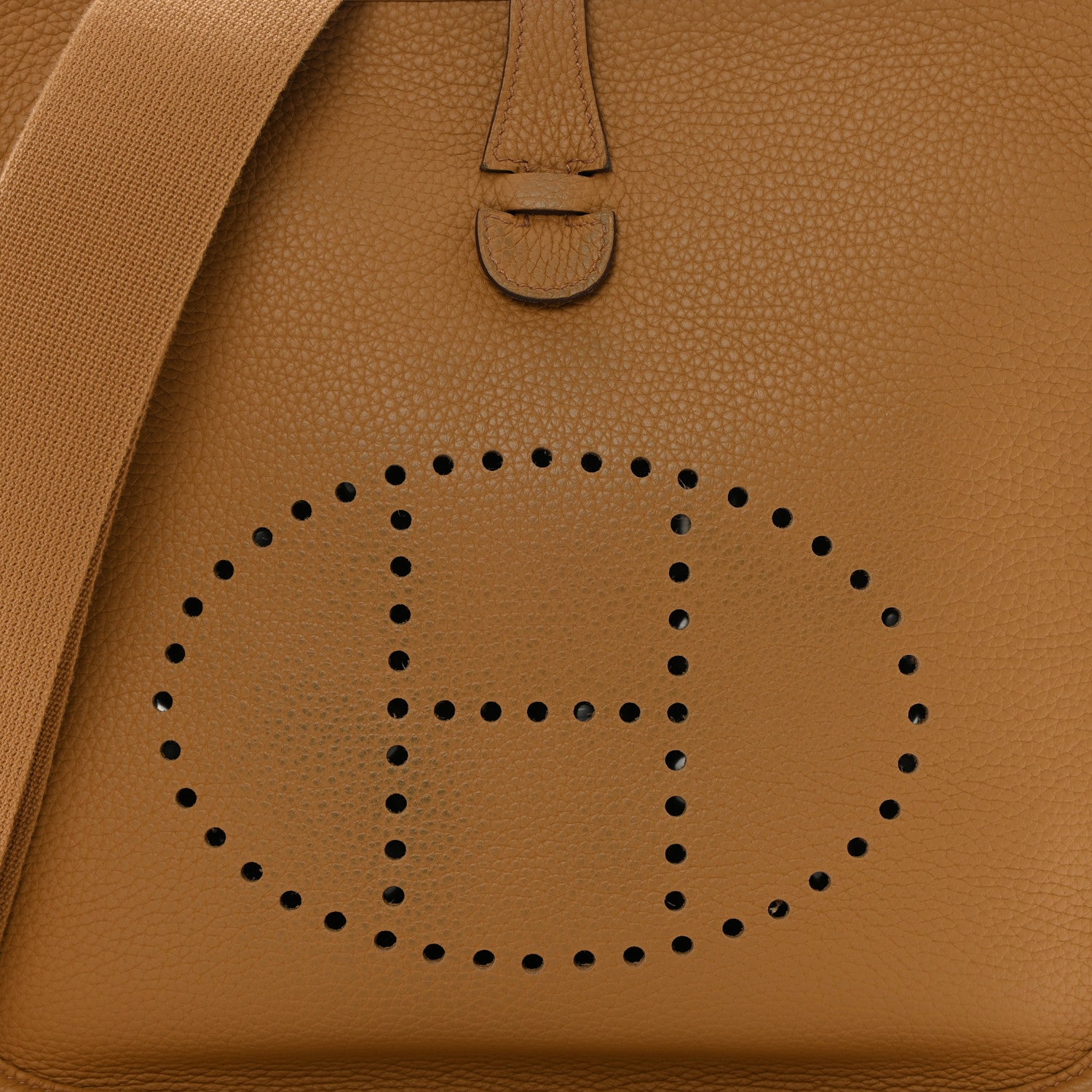 Hermes Taurillon Clemence Evelyne III PM Biscuit 8 of 14