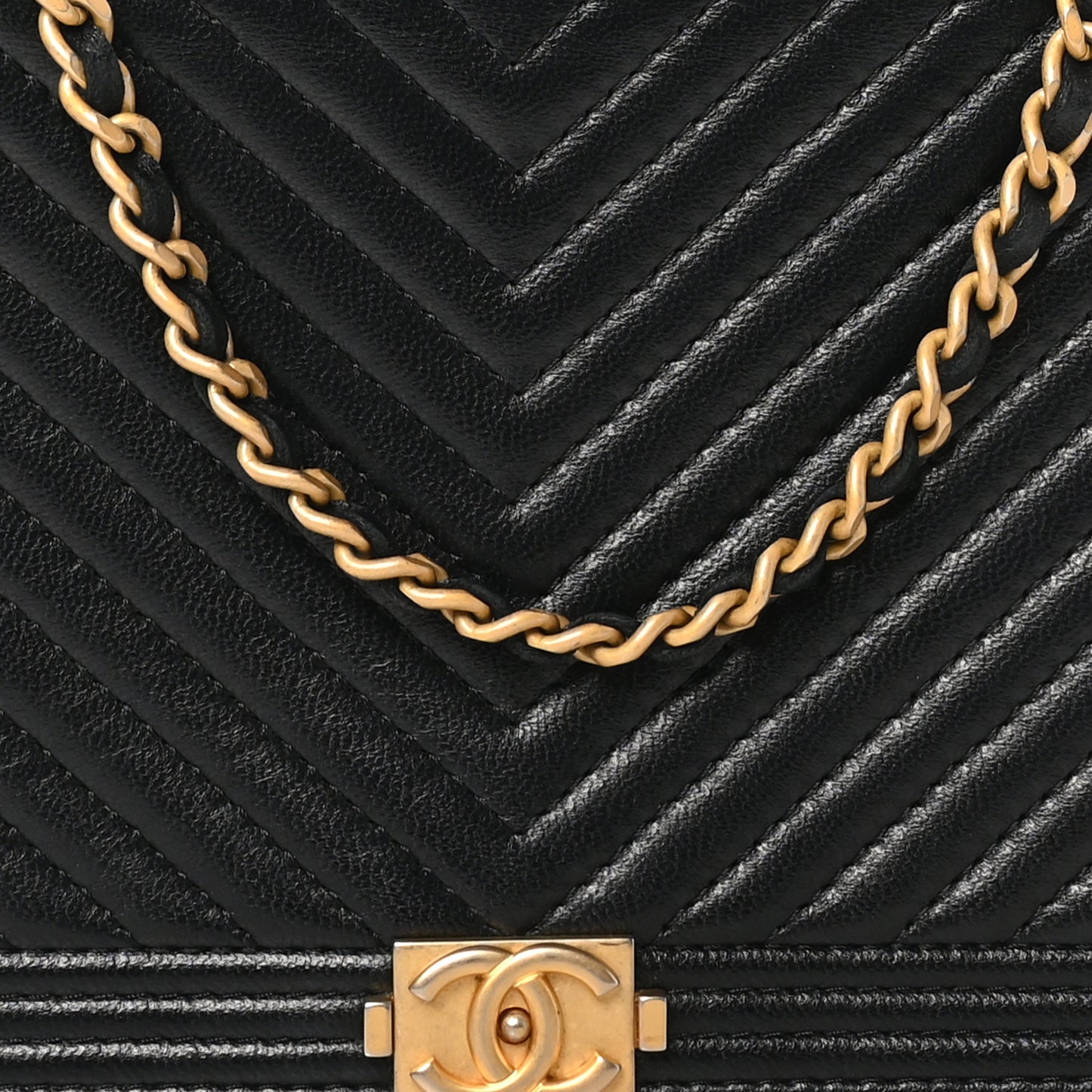 Lambskin Chevron Boy Wallet On Chain WOC Black