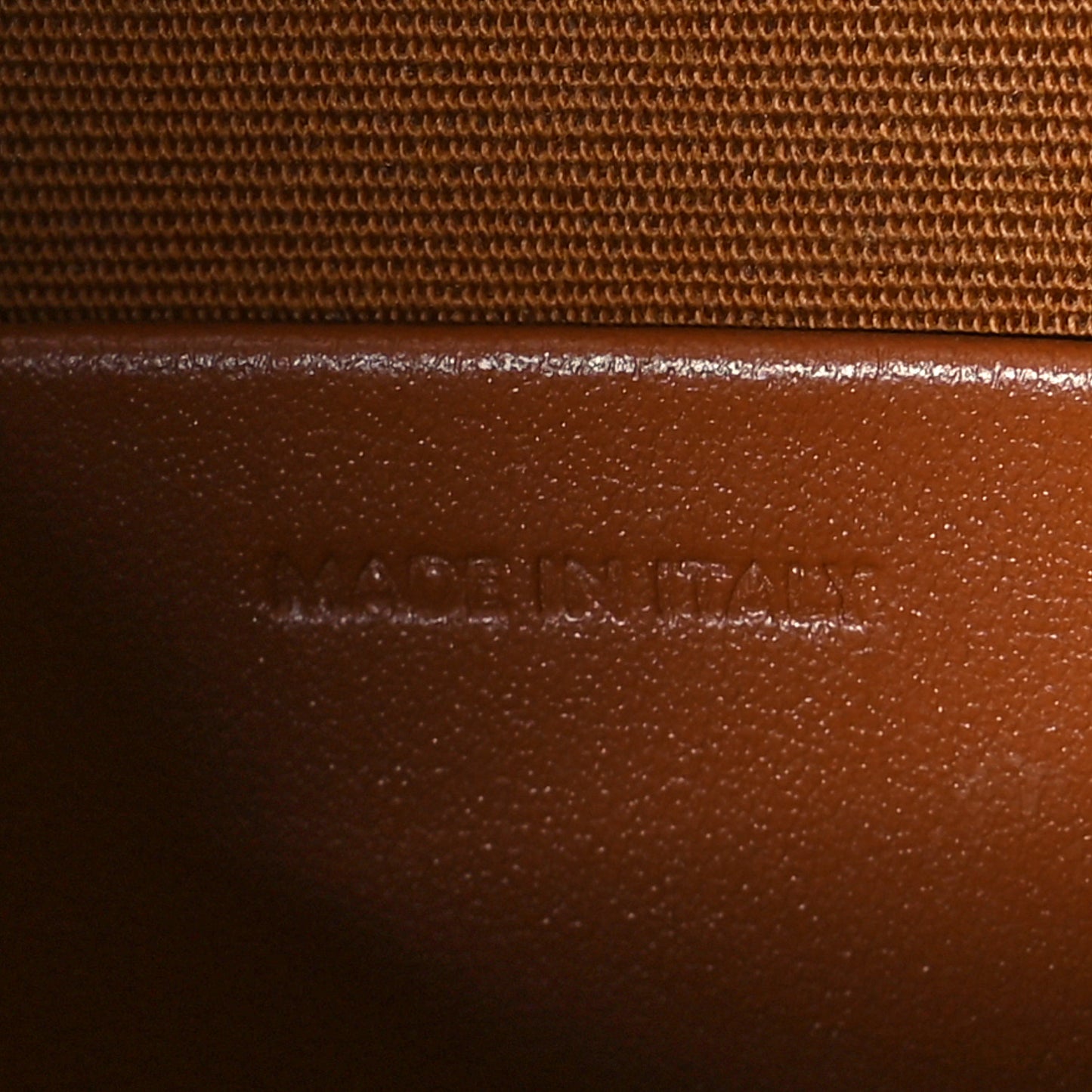 Triomphe Canvas Multipochette Tan