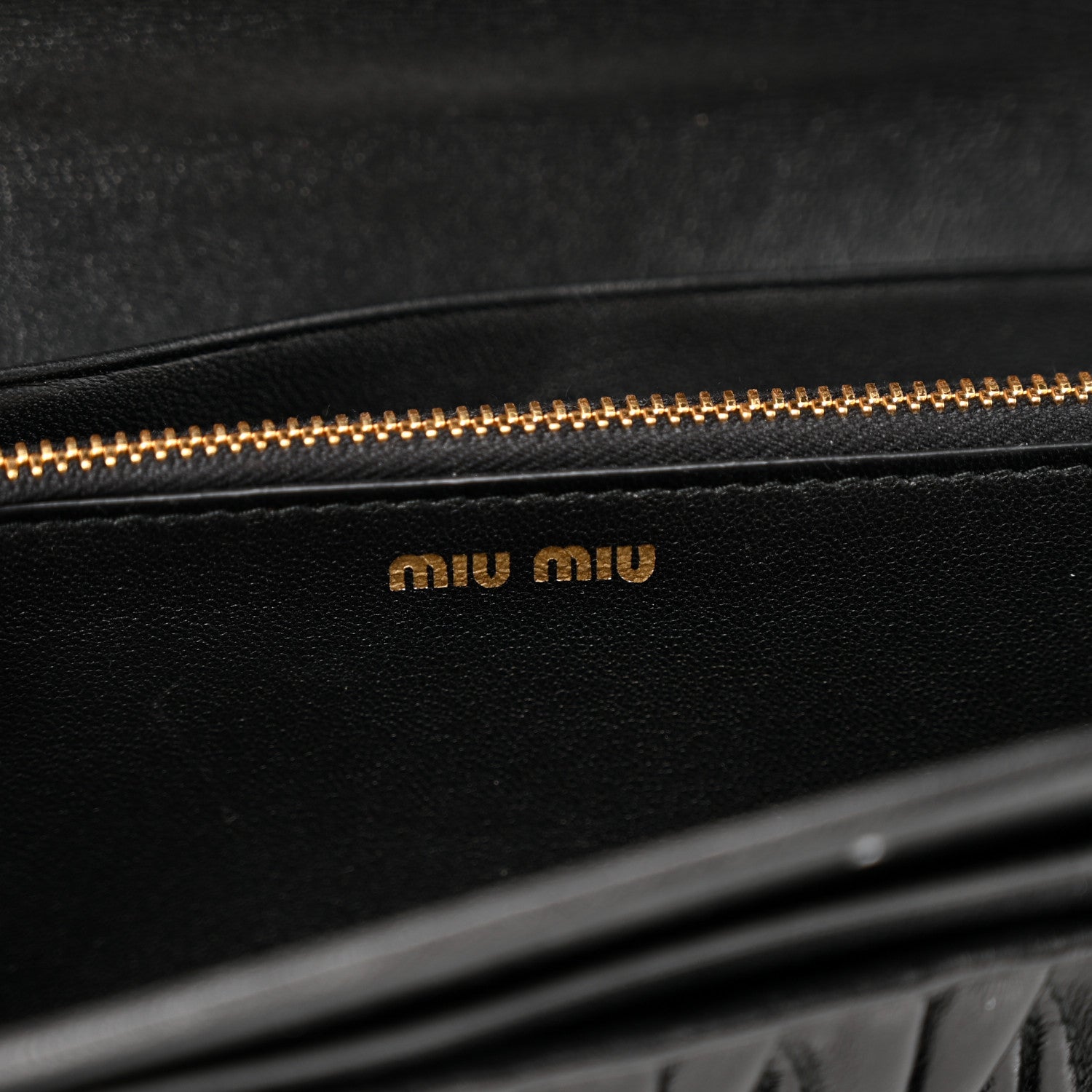 Miu Miu Nappa Matelasse Wallet On Chain Black 6 of 11