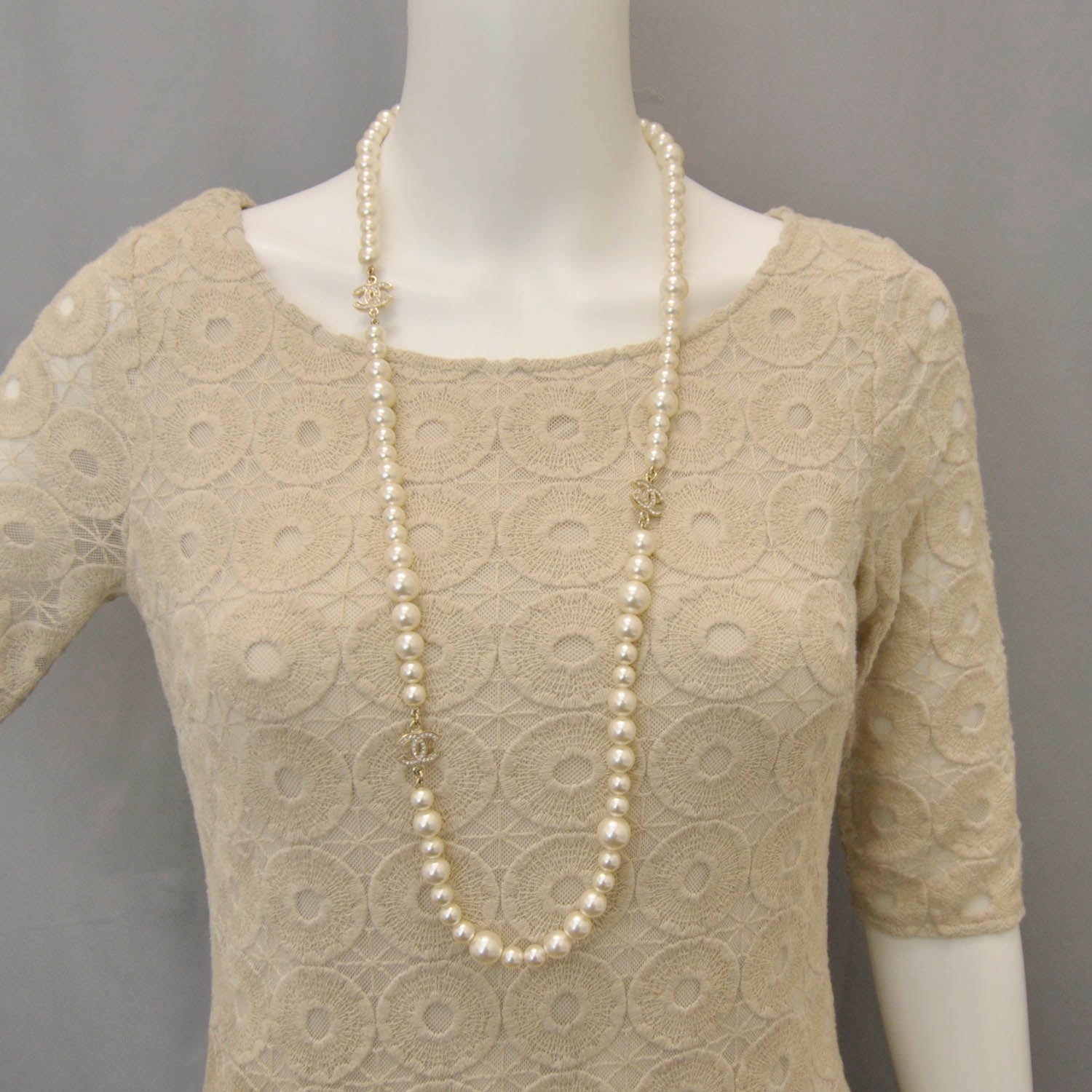 Chanel Crystal CC Pearl Necklace 3 of 6