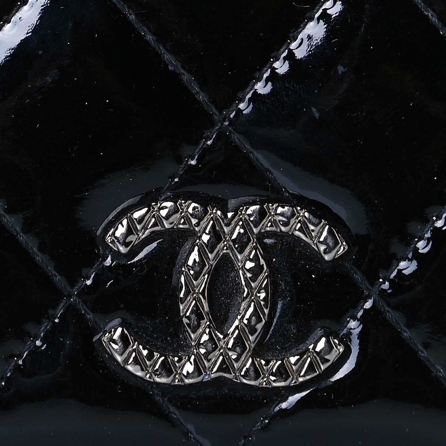 Patent Quilted Brilliant Yen Wallet Black
