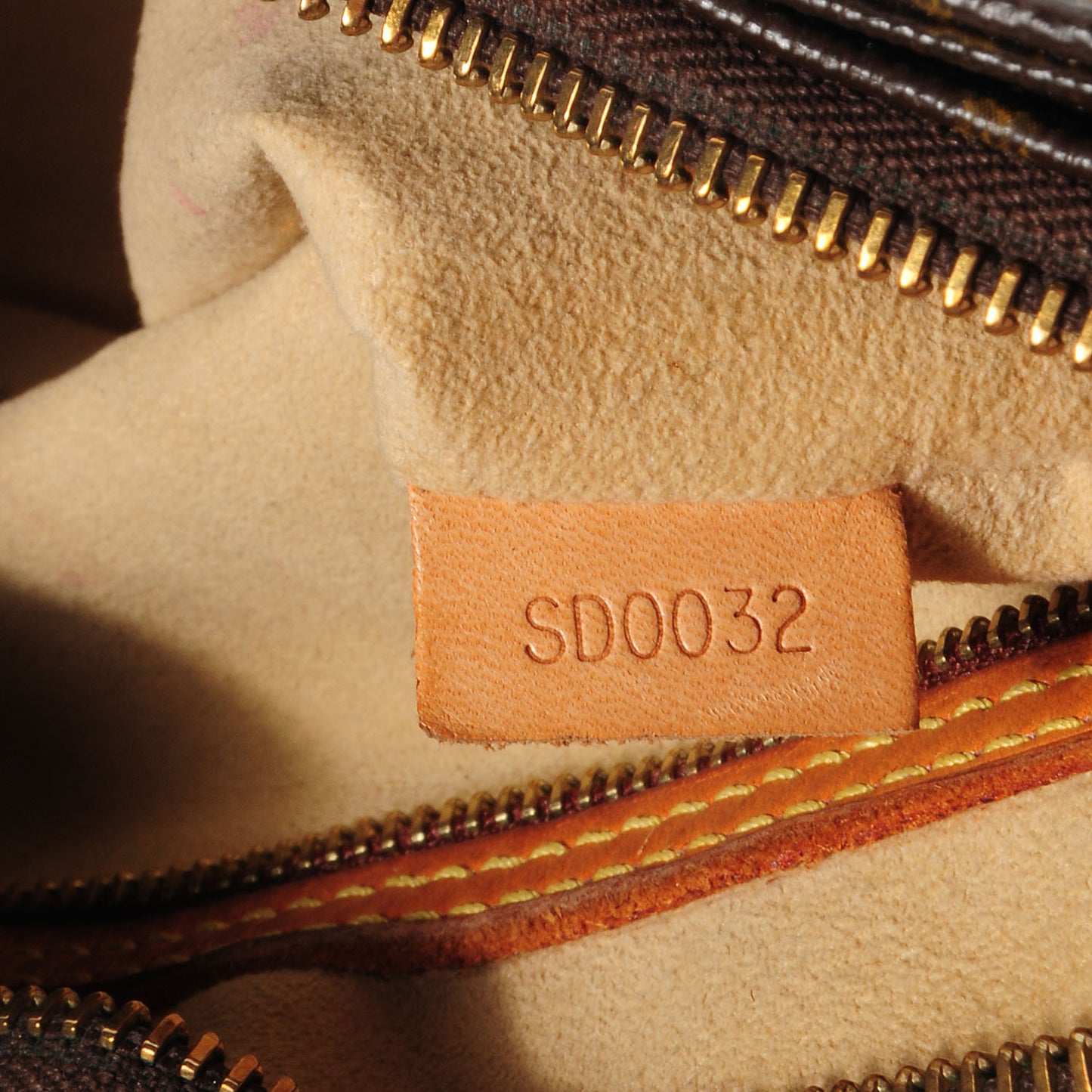 Monogram Looping MM