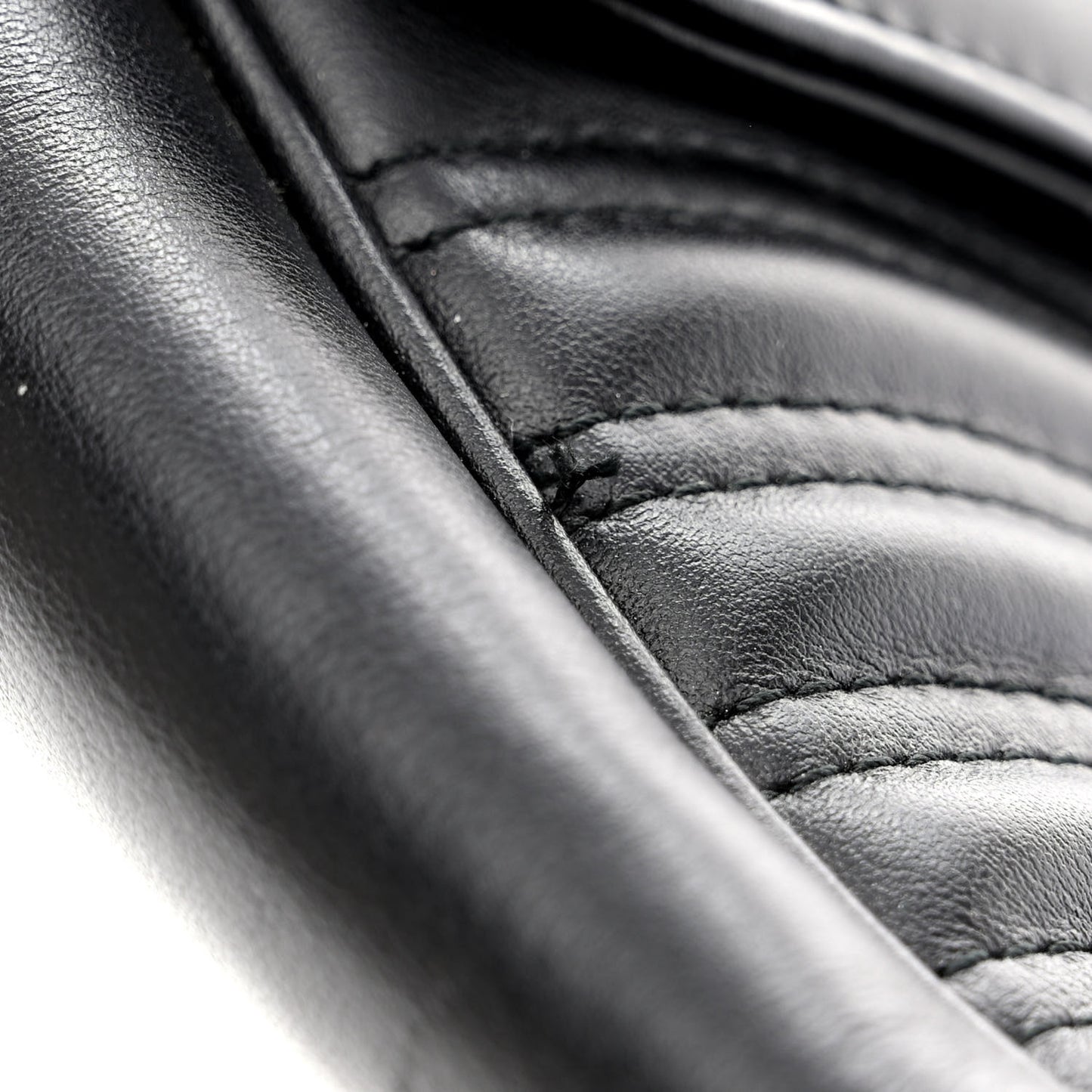 Calfskin Matelasse Large GG Marmont Shoulder Bag Black