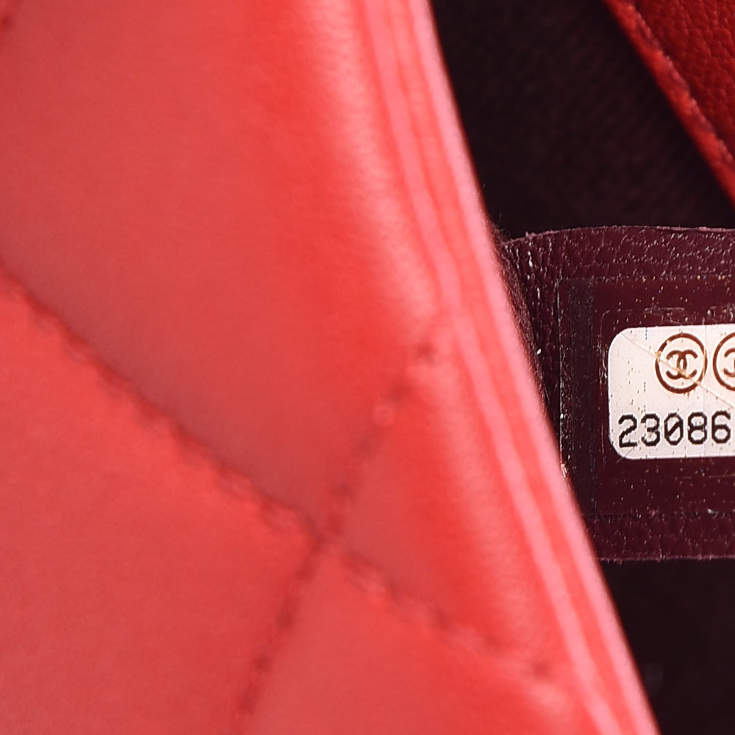 Shiny Sheepskin Quilted Small Trapezio Flap Red