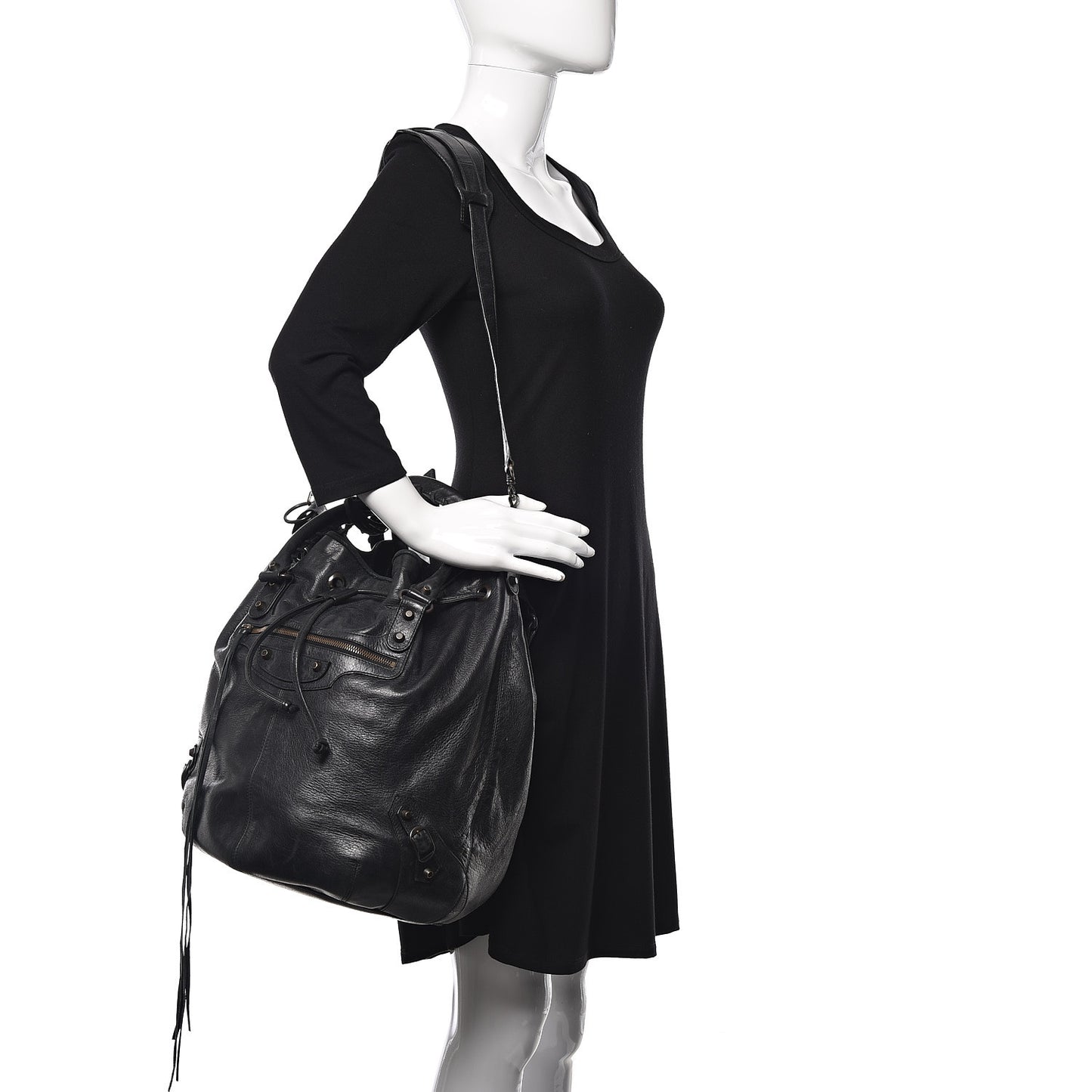Agneau Classic Hardware Pompon Black