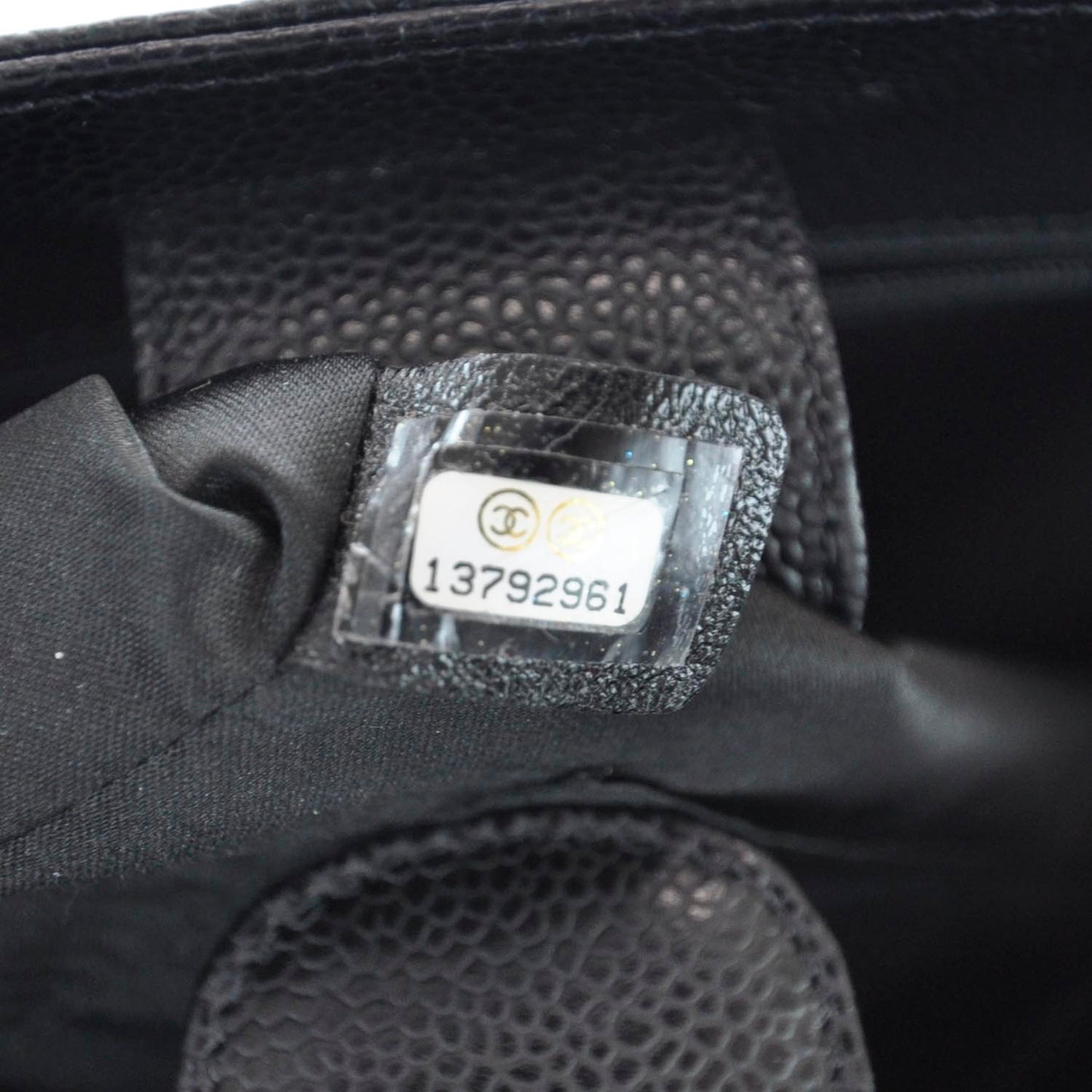 Caviar Petit Shopping Tote PST Black