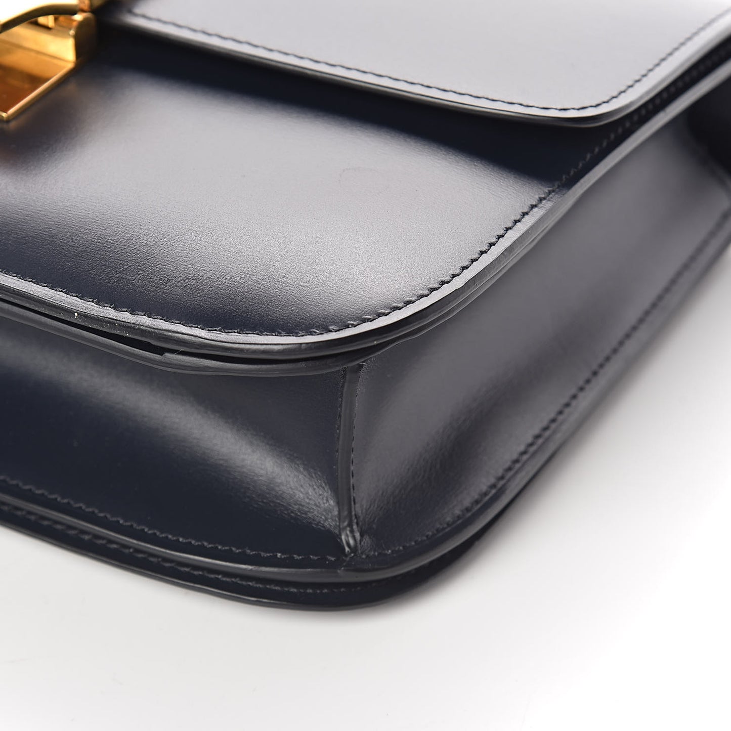 Box Calfskin Medium Classic Box Flap Bag Navy