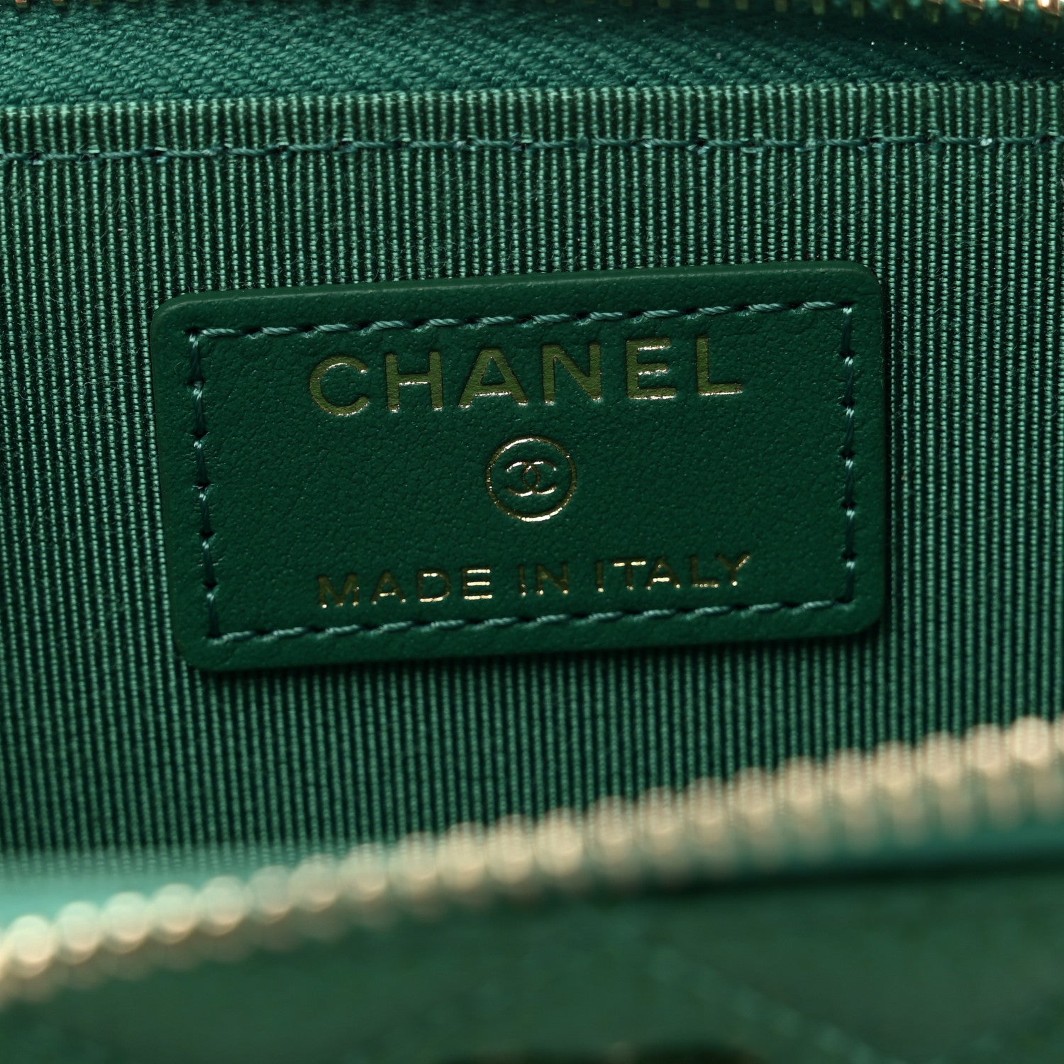 Chanel Iridescent Caviar Quilted Zipped Key Holder Case Green 6 of 8