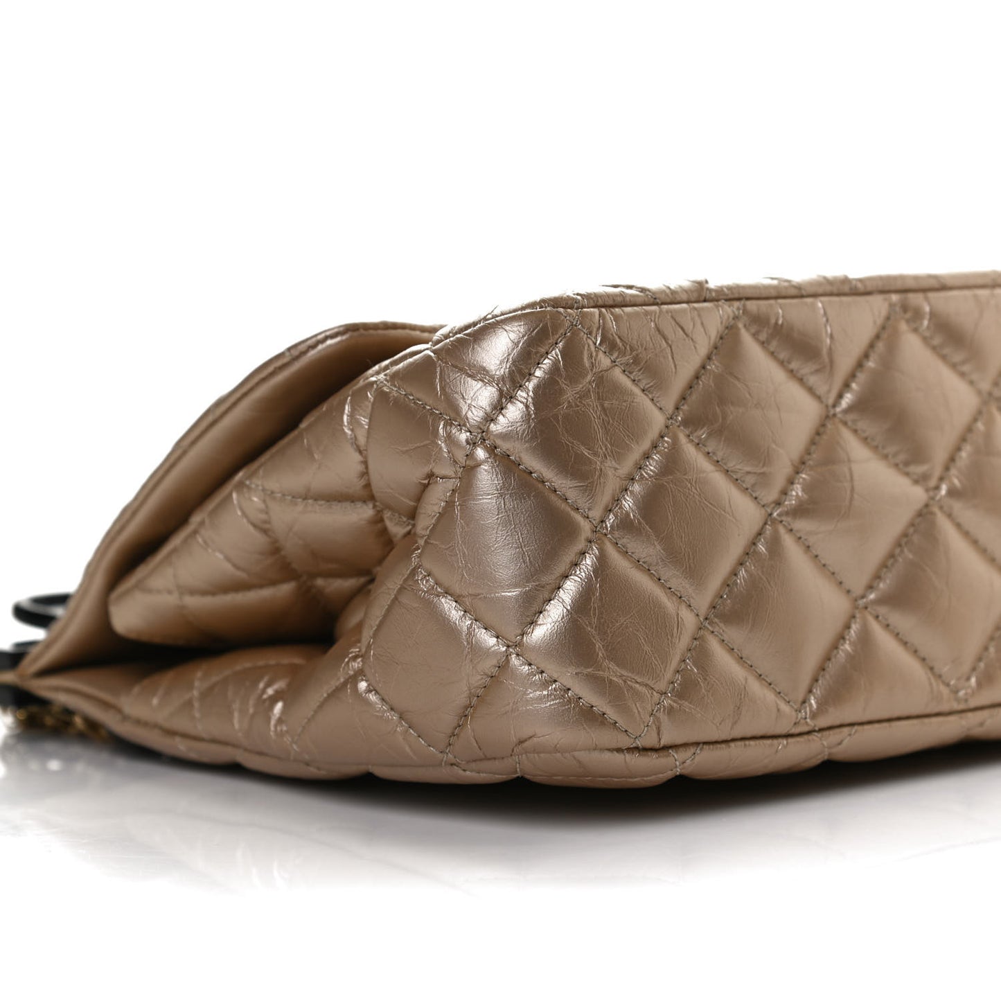 Metallized Aged Calfskin Quilted 2.55 Reissue 226 Hanger Flap Gold