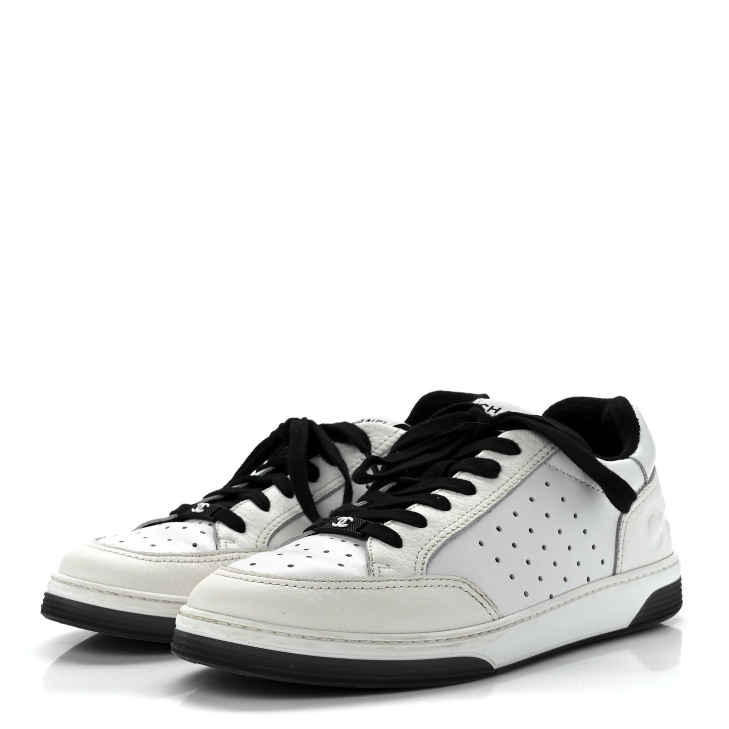 Grained Calfskin Fabric Womens Logo Sneakers 41White Black