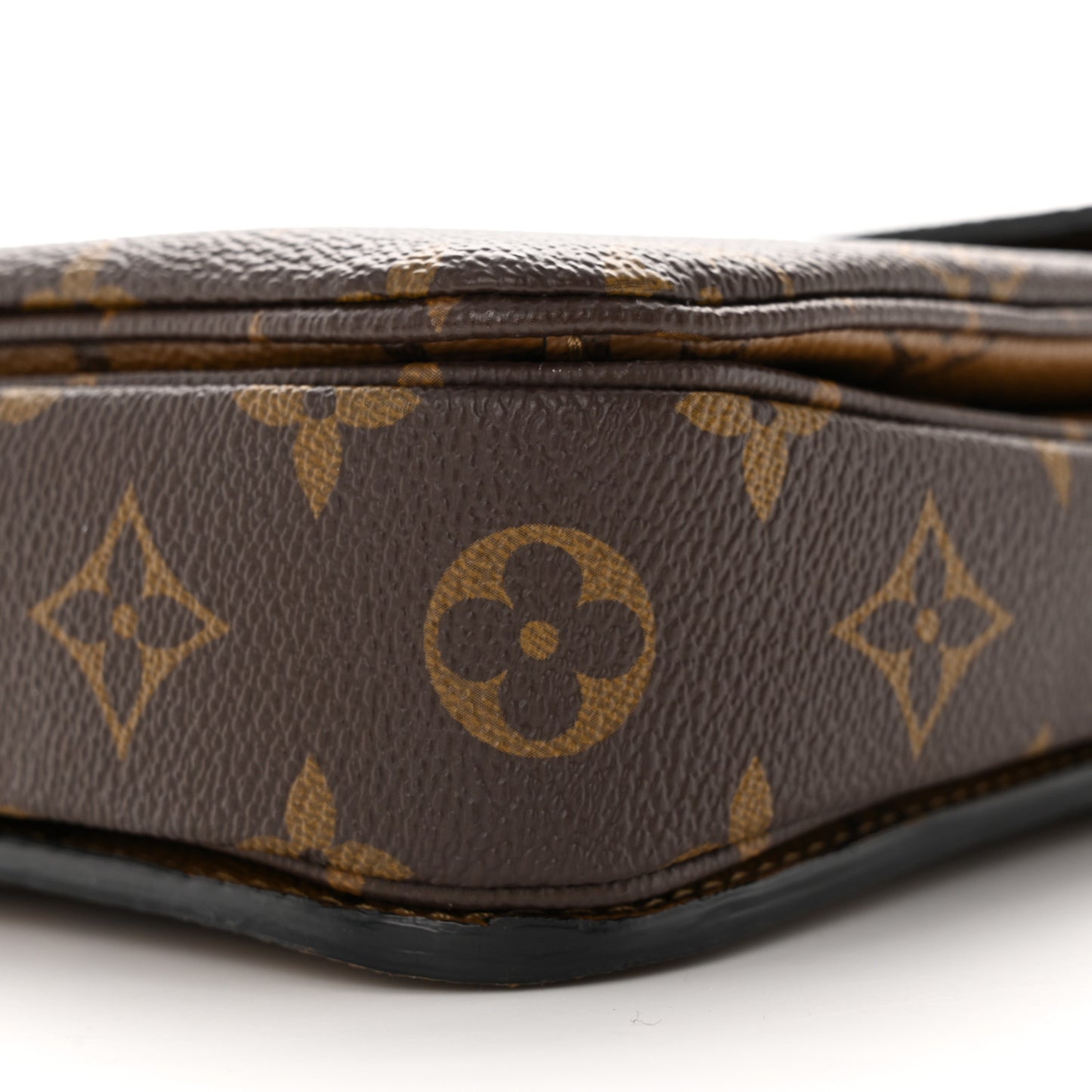 Reverse Monogram Pochette Metis