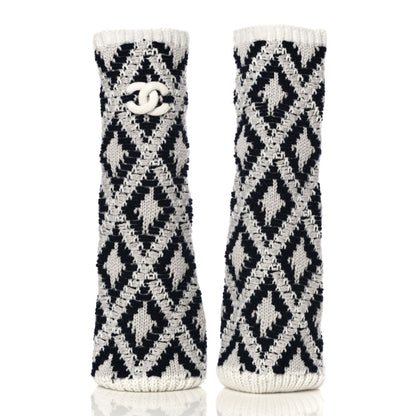 Chanel Cashmere Blend CC Beanie Hat With Gloves Set White Navy Blue 8 of 10