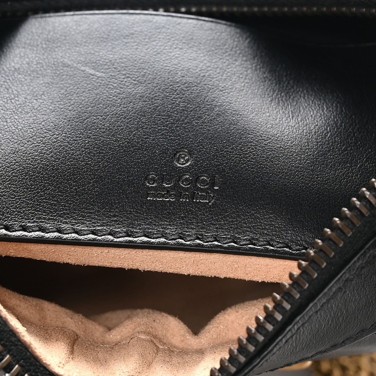 Calfskin Matelasse Chevron Mini GG Marmont Half Moon Hobo Black