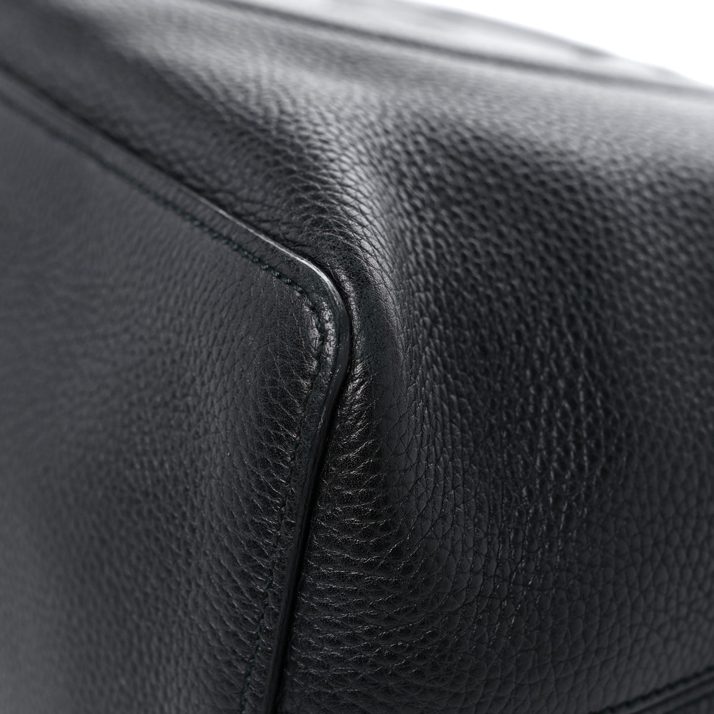 Pebbled Calfskin Large Soho Hobo Black