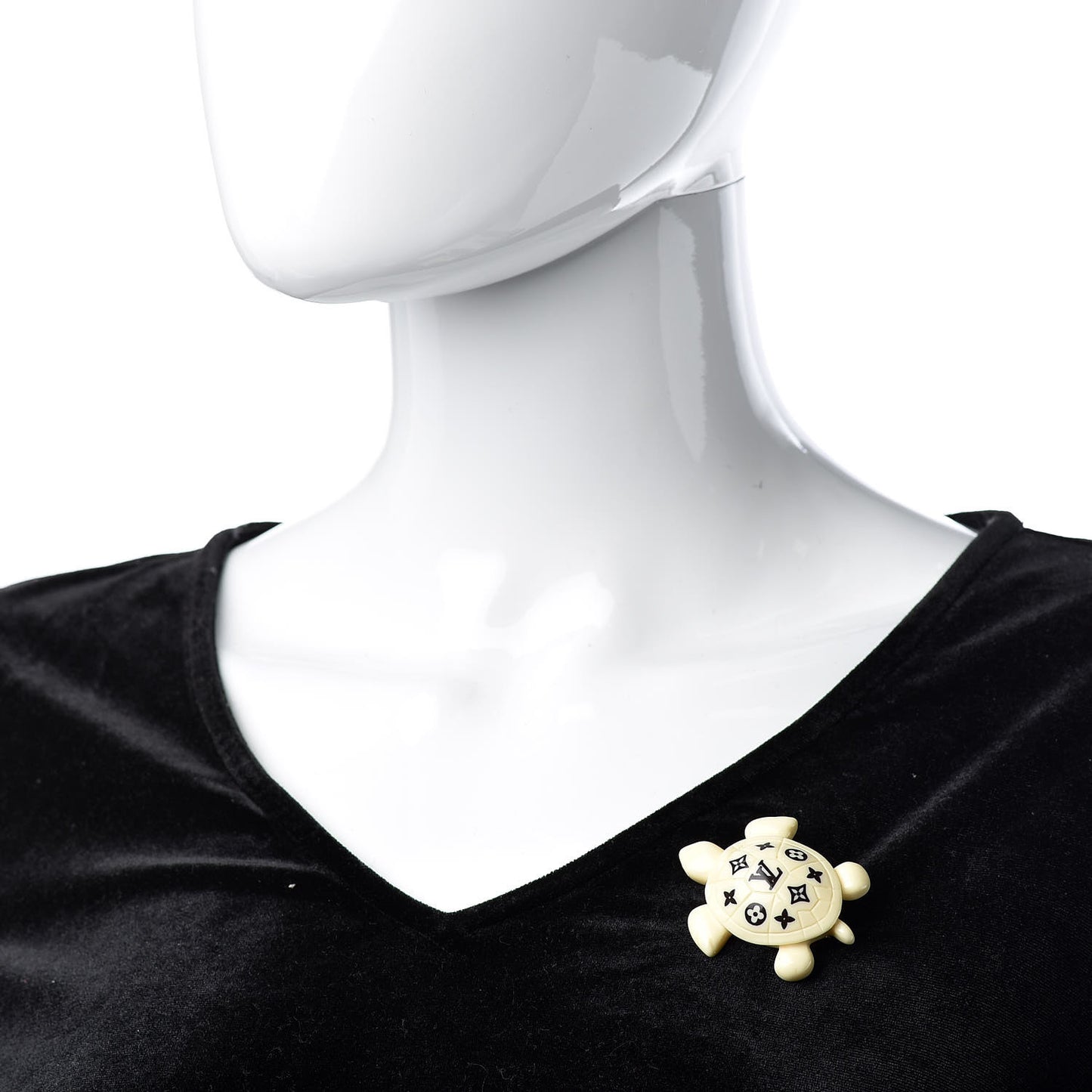 Resin Turtle Nonours Pin Brooch