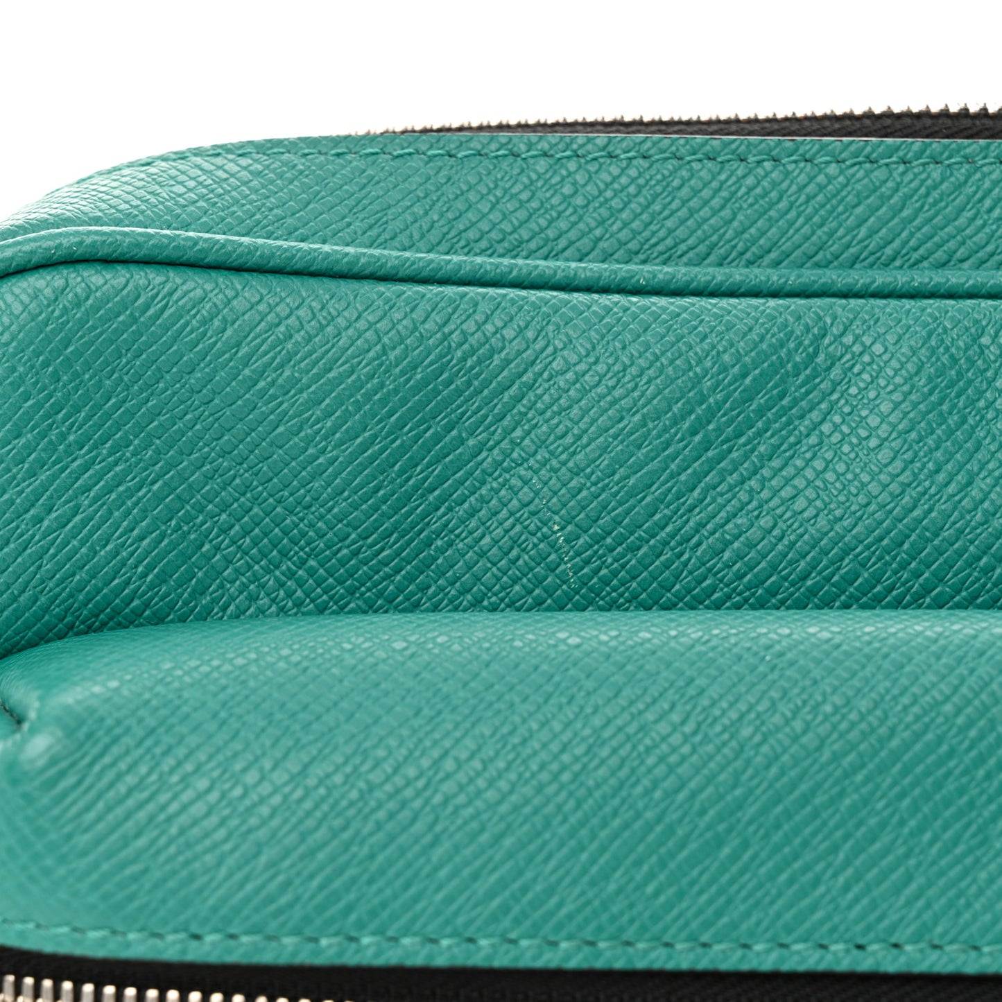 Taiga Monogram Outdoor Messenger Vert