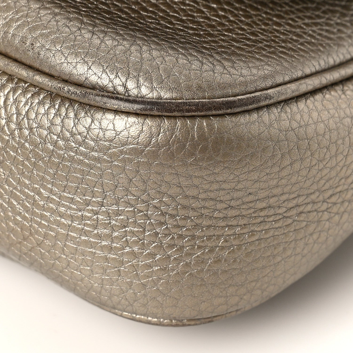 Gucci Metallic Pebbled Calfskin Medium Soho Flap Crossbody Golden Beige 9 of 10