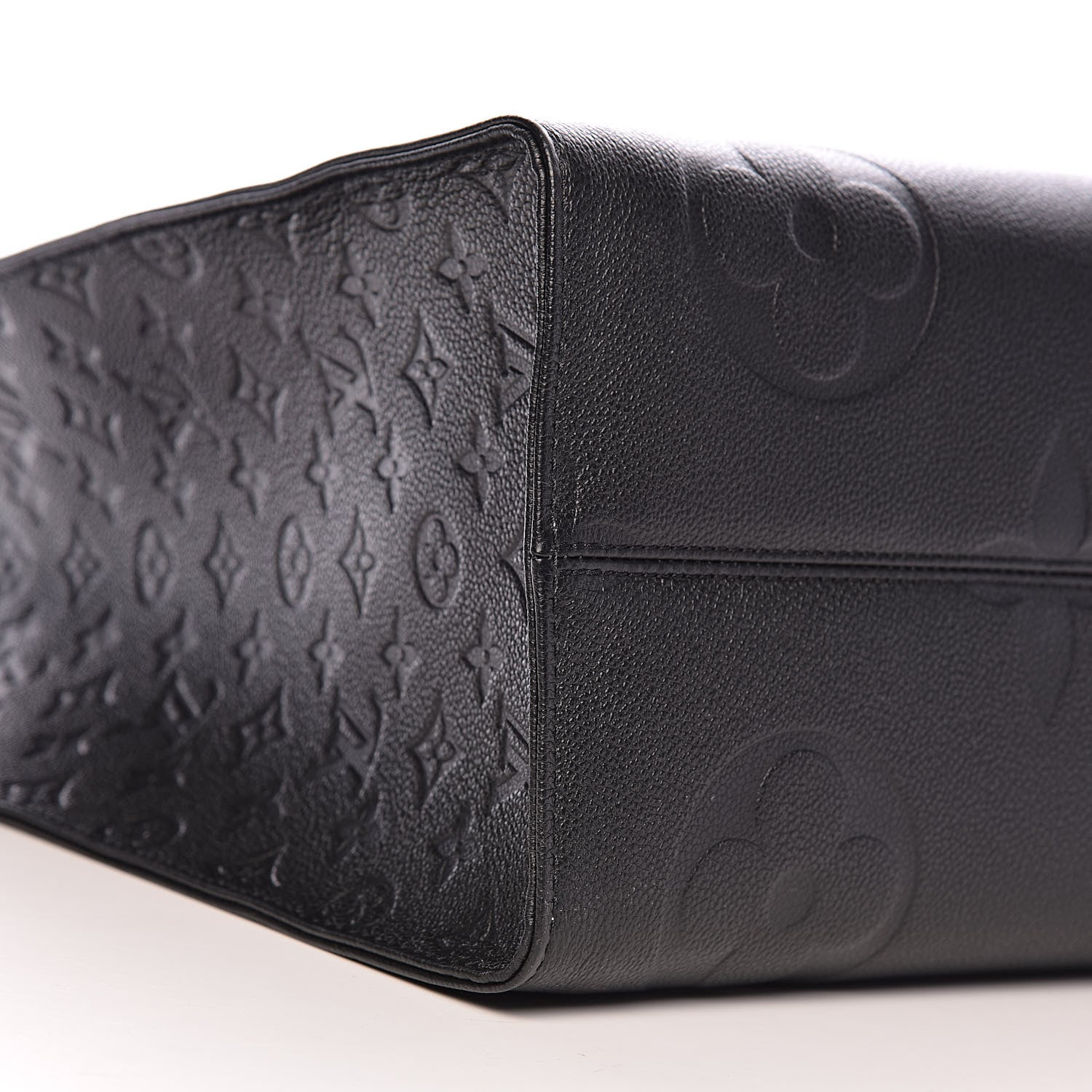 Louis Vuitton Empreinte Monogram Giant Onthego GM Black 8 of 10