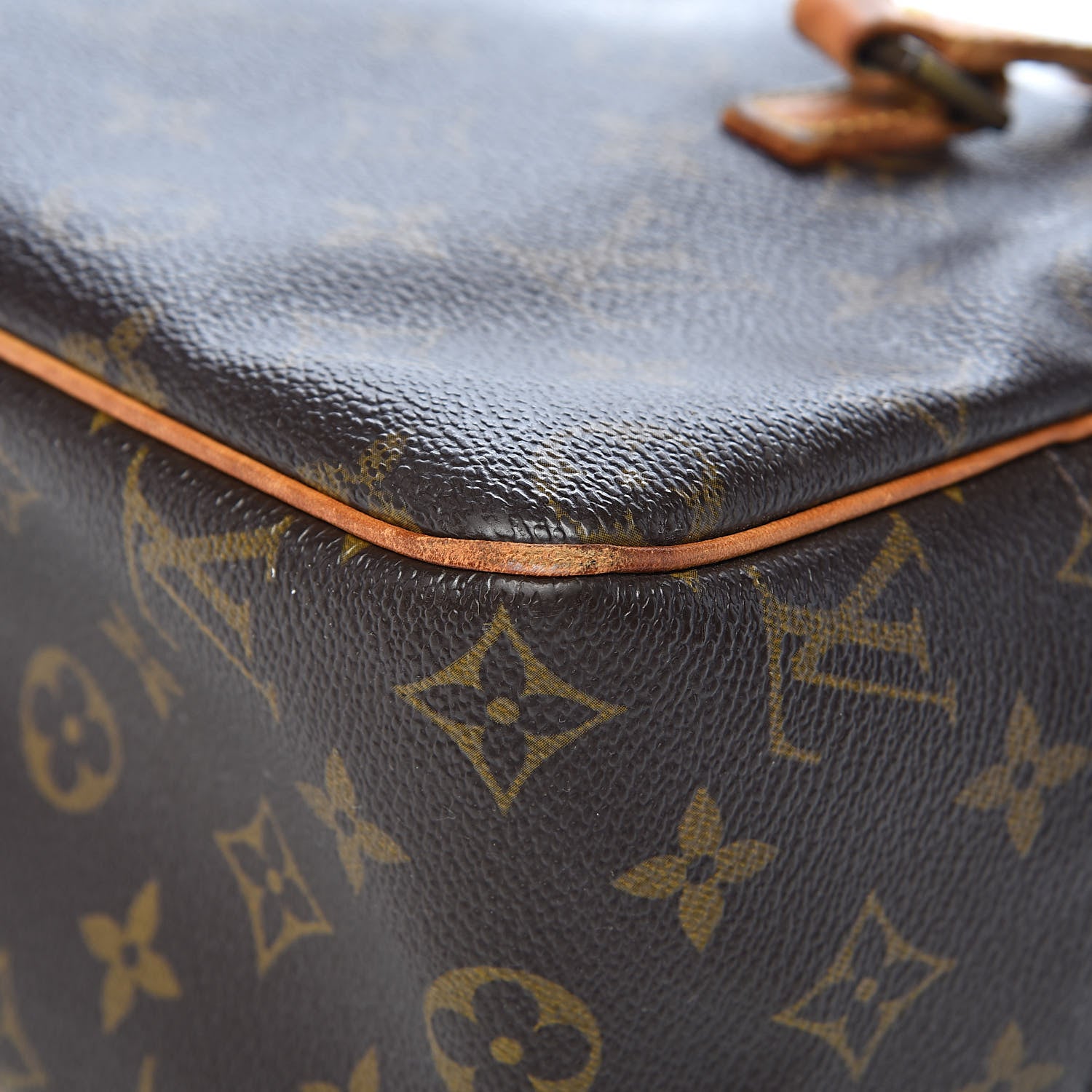 Louis Vuitton Monogram Cite MM 28 of 29