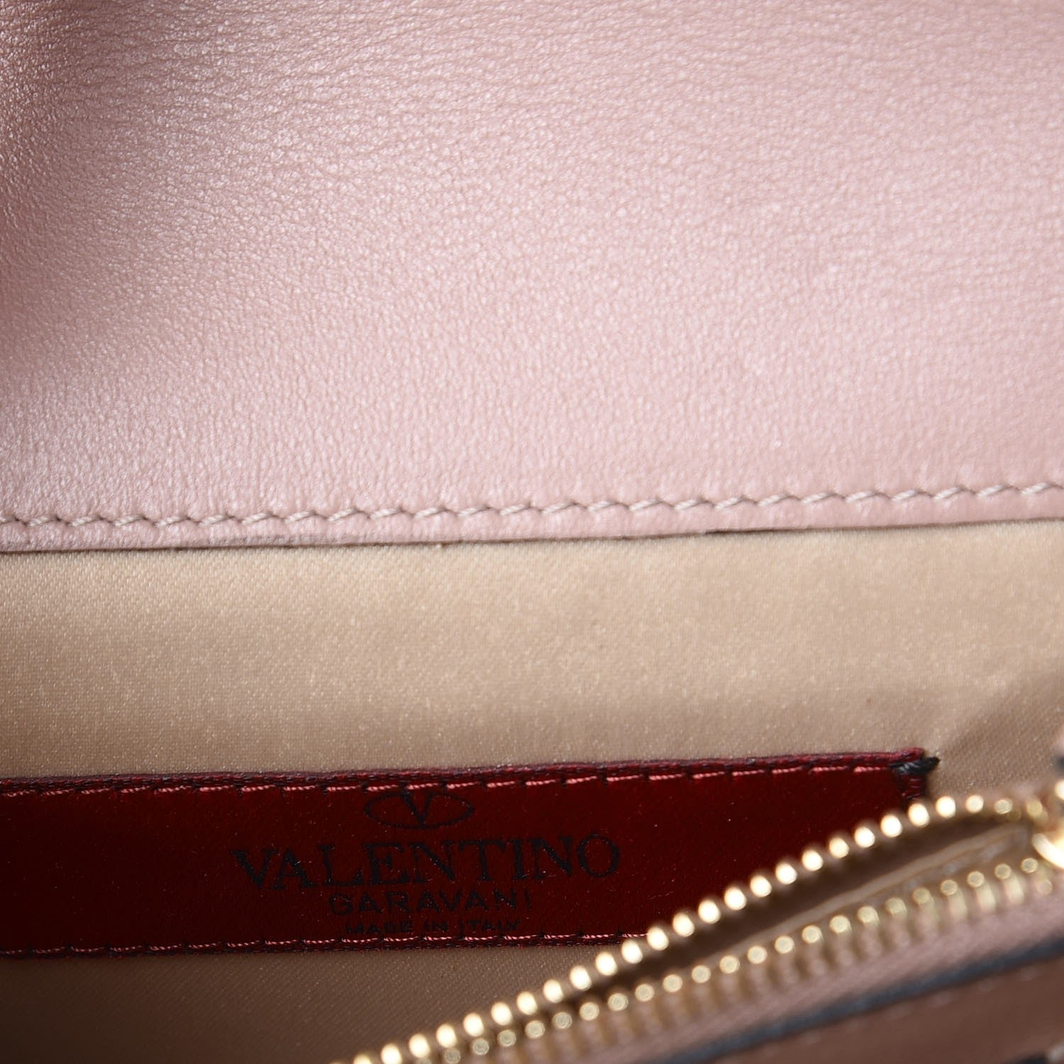 Valentino Garavani Vitello Rockstud Wallet on Chain Poudre 7 of 8