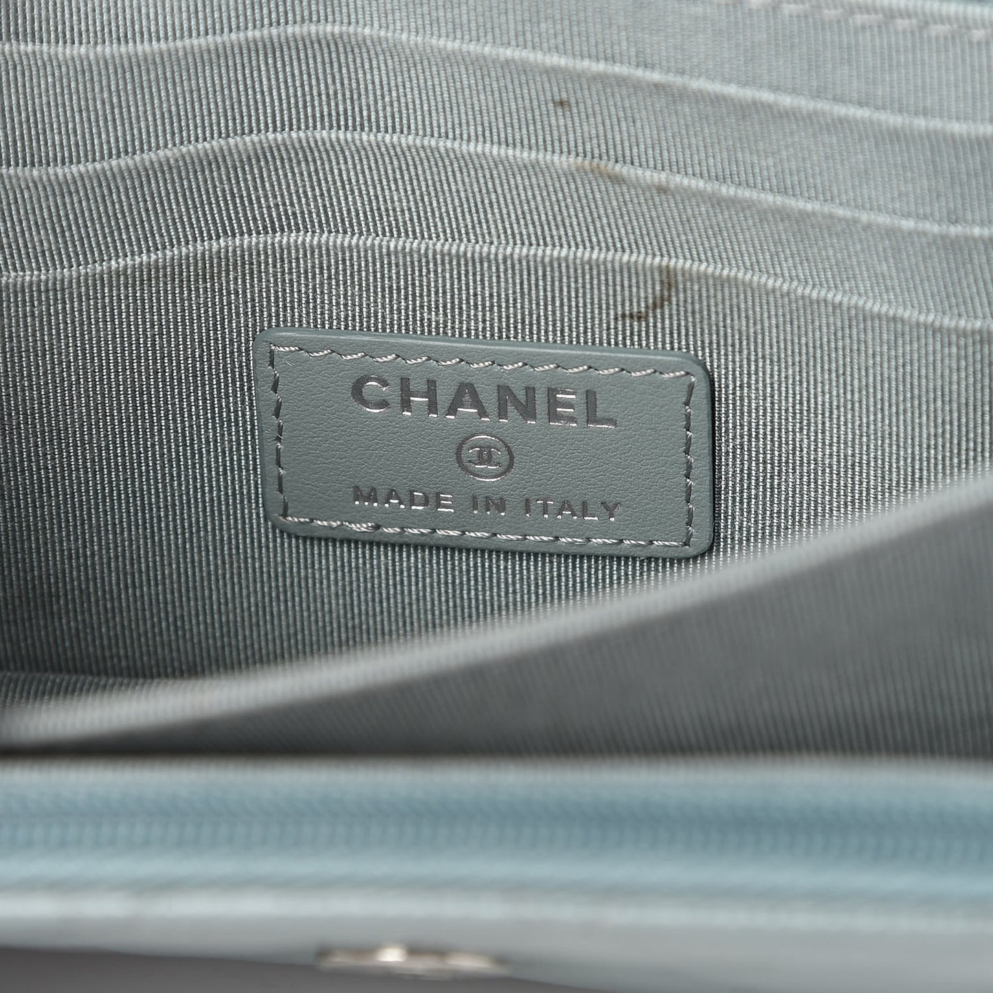 Caviar Quilted Mini Wallet On Chain WOC Blue