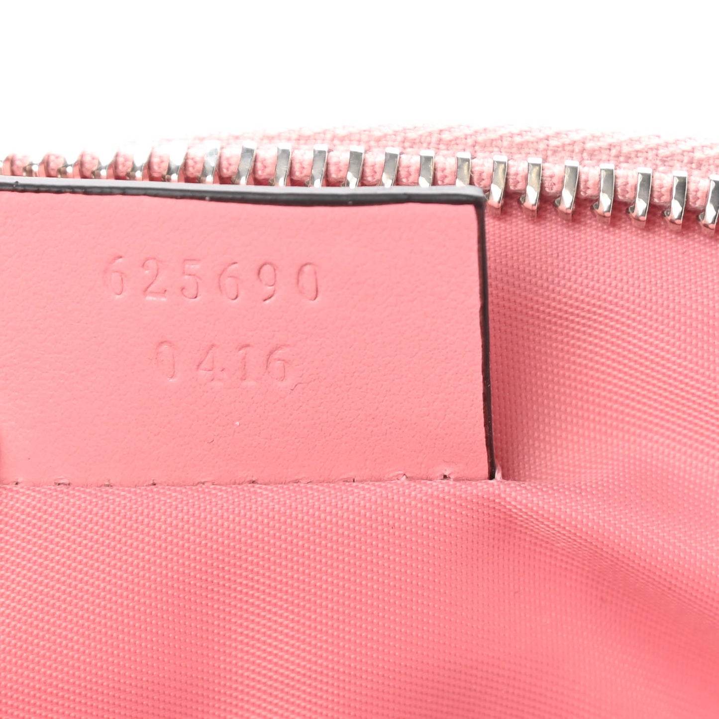 Calfskin Matelasse Large GG Marmont Pouch Cosmetic Case Wild Rose