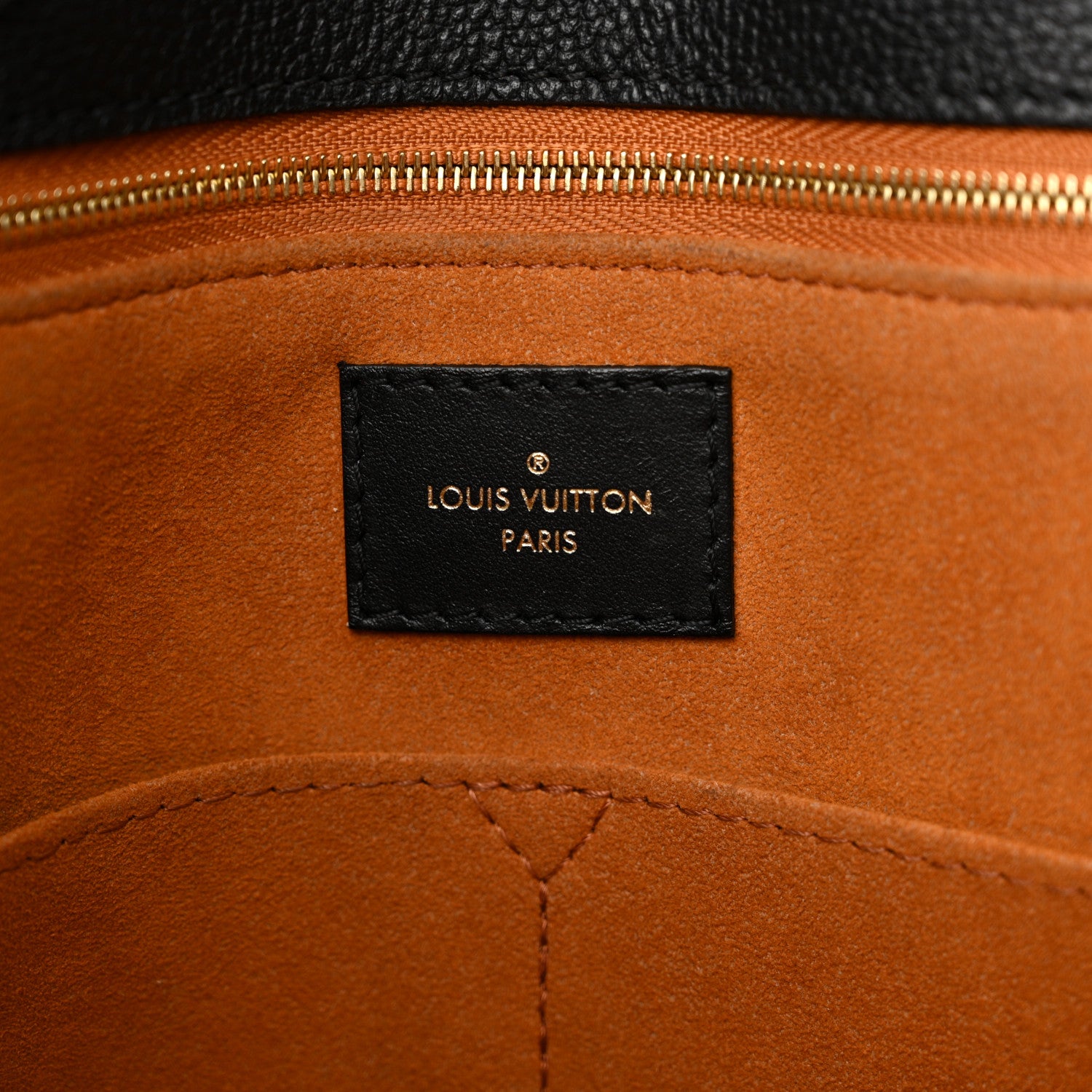 Louis Vuitton Empreinte Monogram Giant OnTheGo MM Black 6 of 10