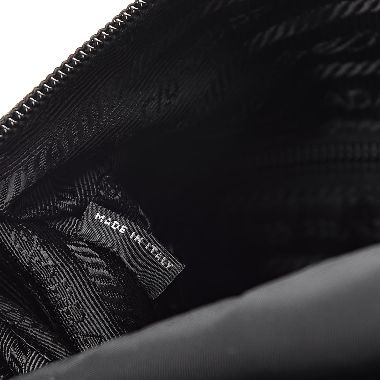 Nylon Vela Messenger Black