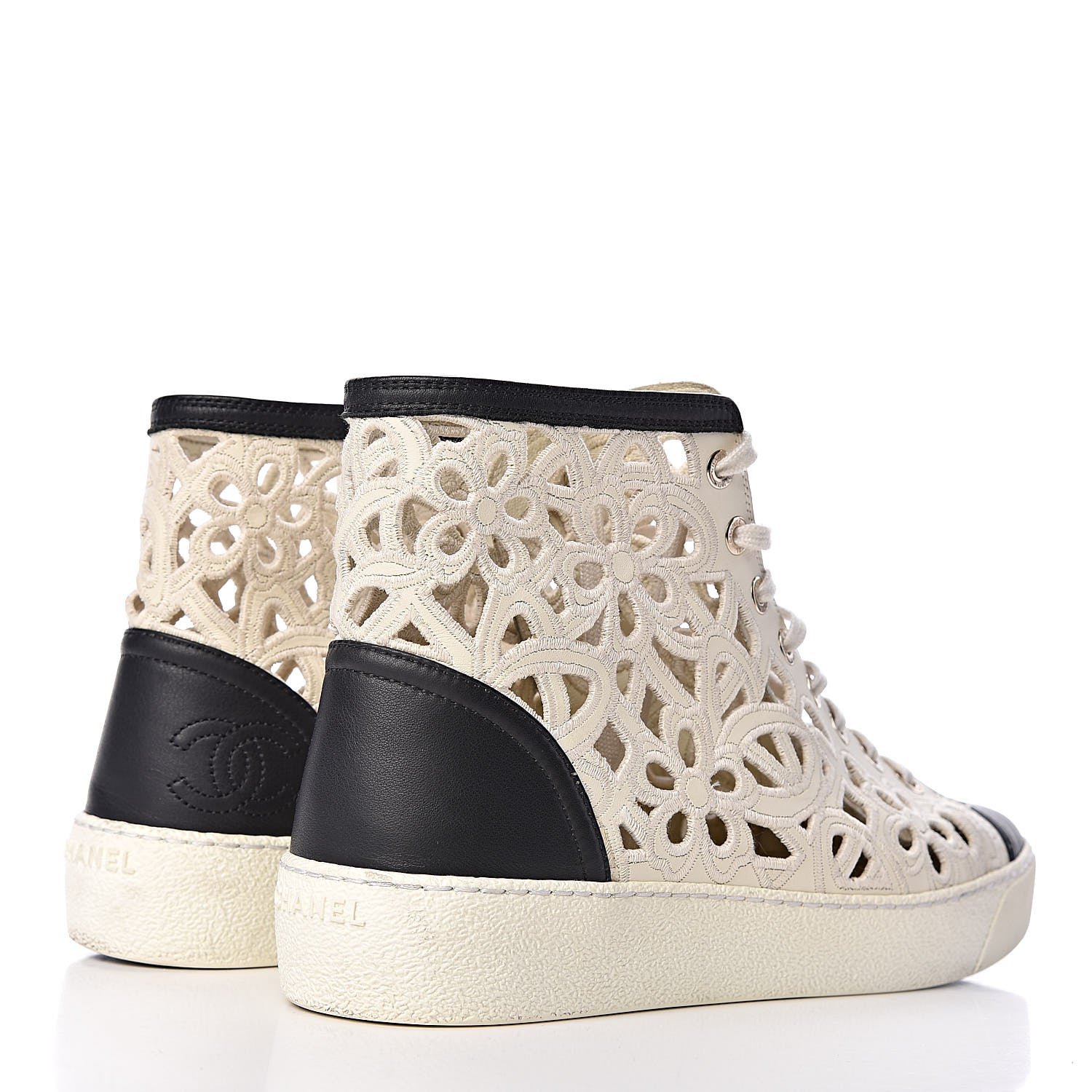 Chanel Grained Goatskin Hollow Out Flower Sneakers 39.5 White Black 4 of 14