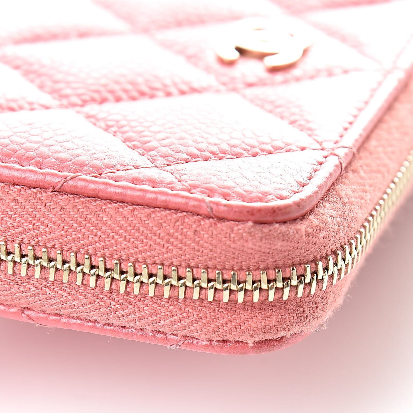 Caviar Quilted Zip Coin Purse Pink