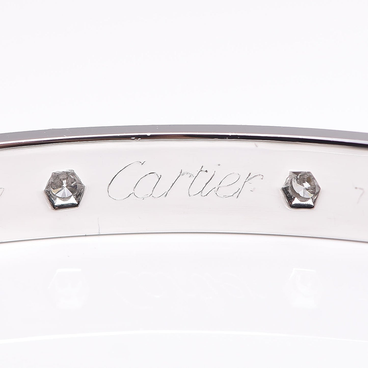 18K White Gold 10 Diamond LOVE Bracelet 17