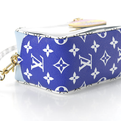 Louis Vuitton Monogram Giant Hawaii Beach Pouch Blue 6 of 9