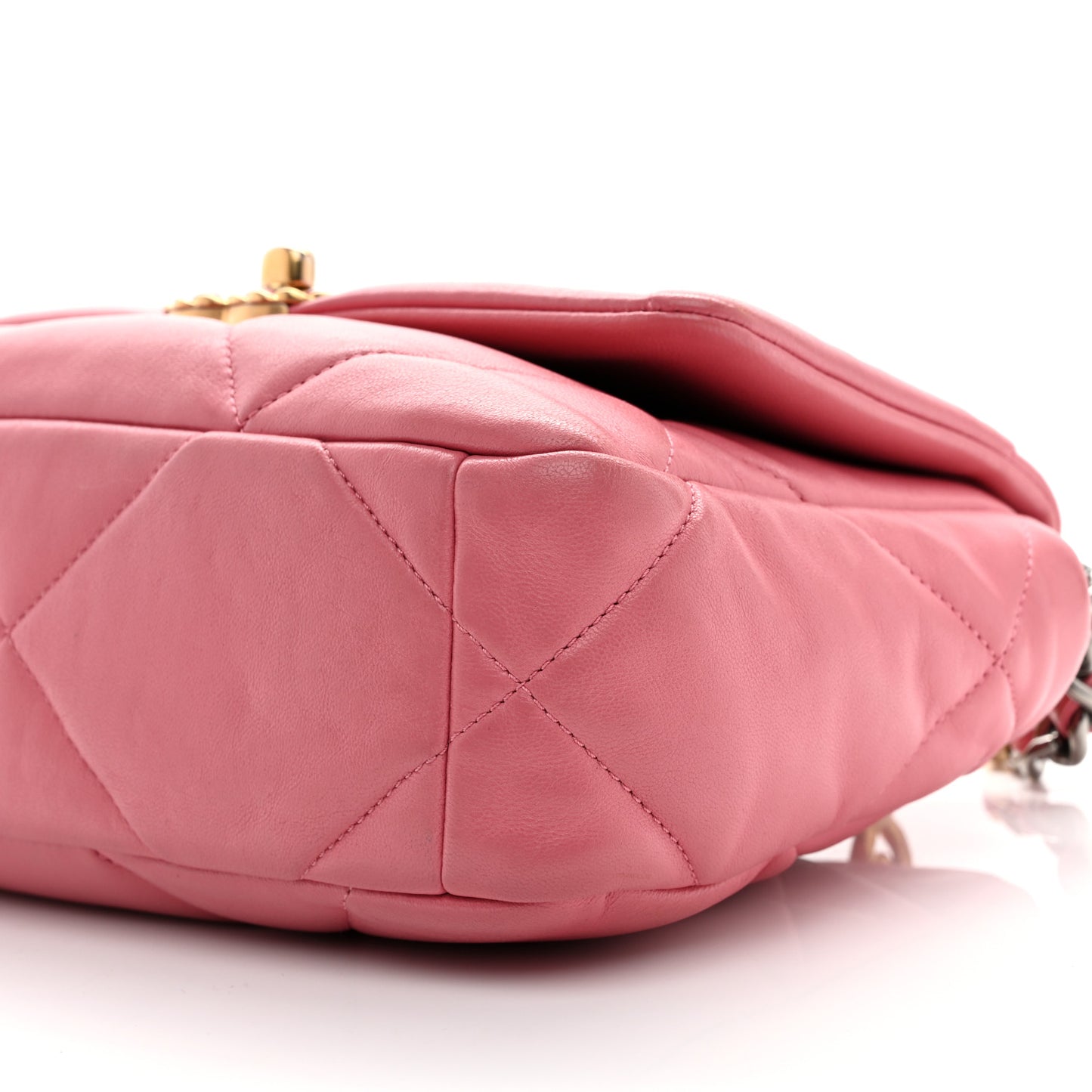 Lambskin Quilted Medium Chanel 19 Flap Pink