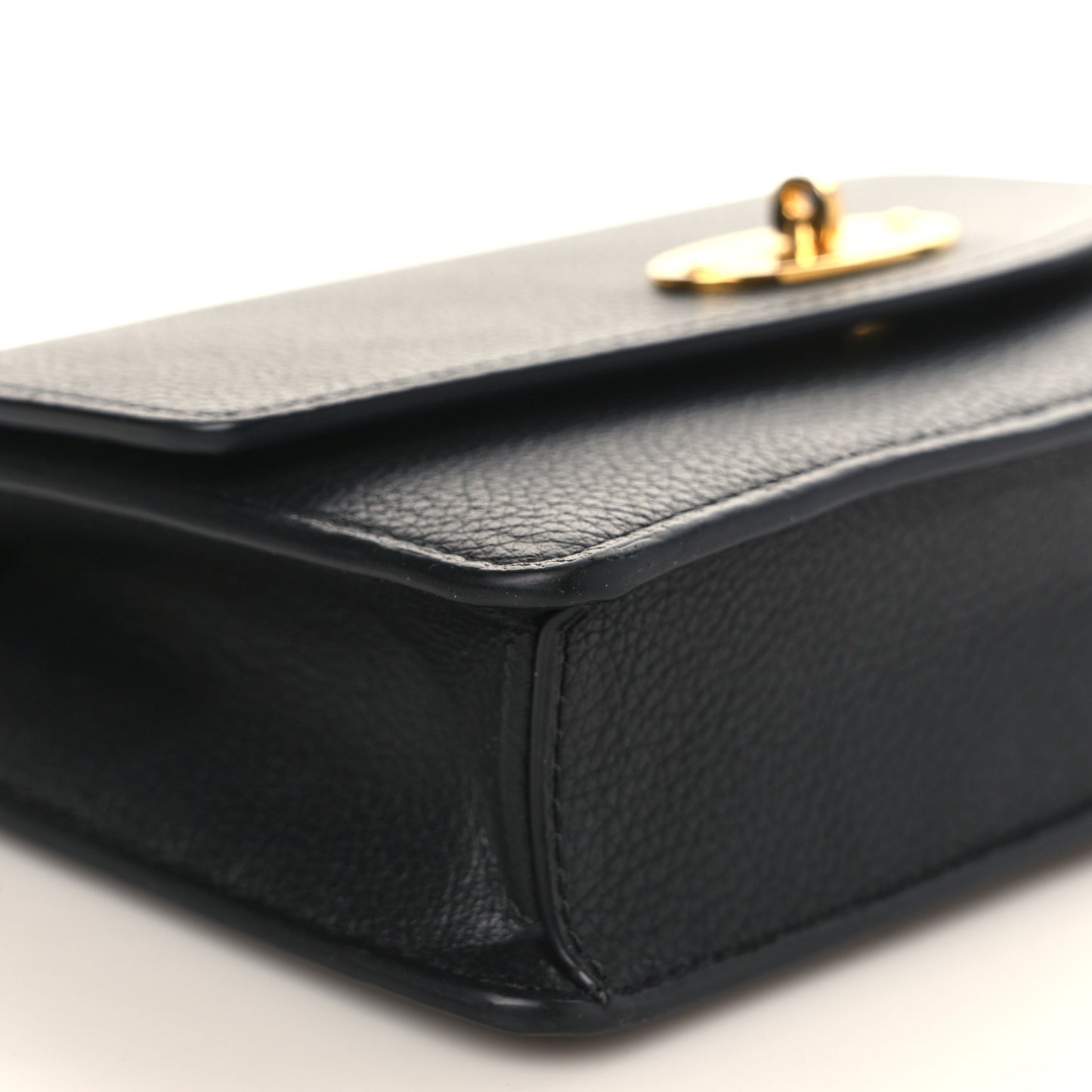 Small Classic Grain Calfskin Small Darley Black
