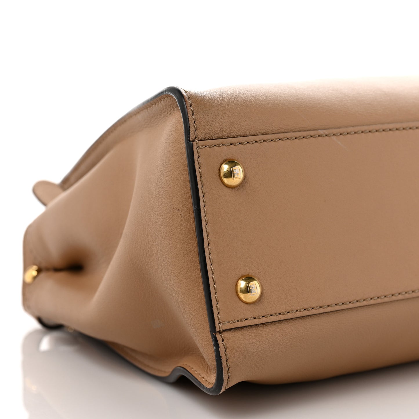 Vitello Seta Medium Peekaboo Iconic Satchel Cuoio