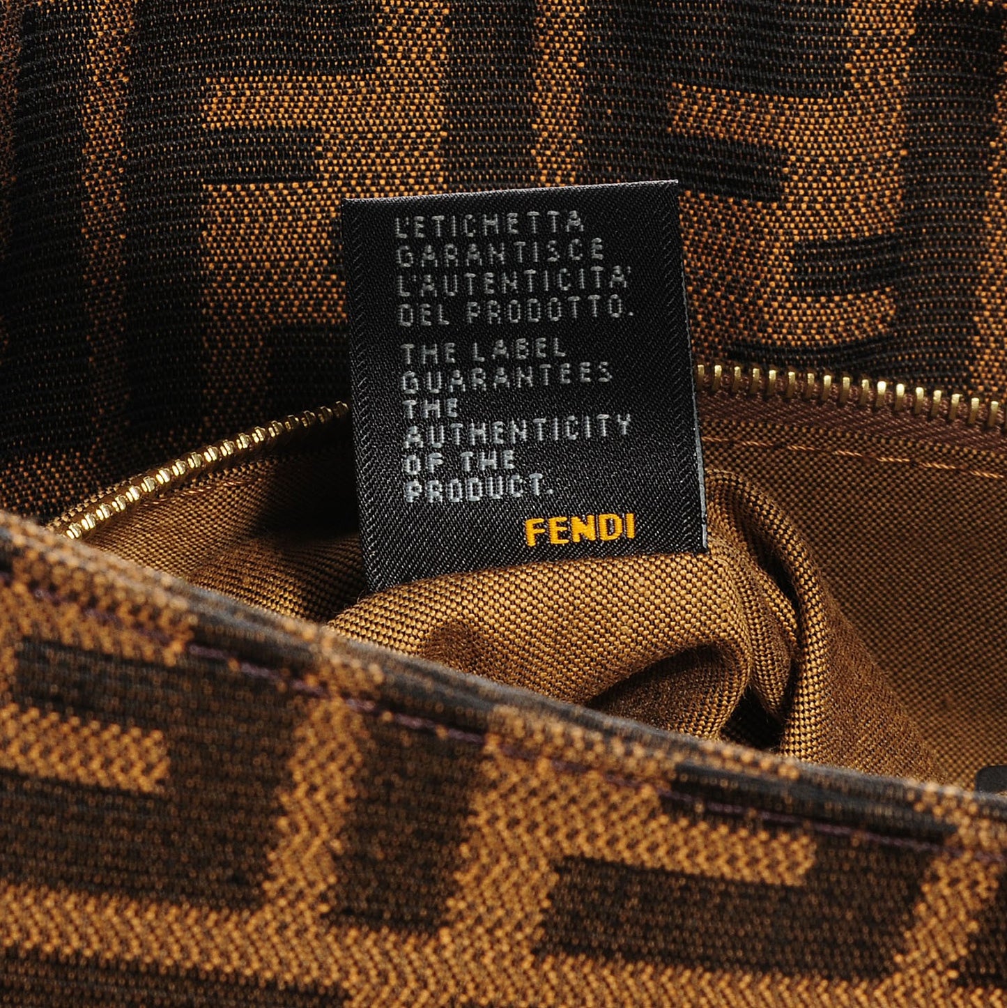 Zucca Medium Chef Shoulder Bag Tobacco