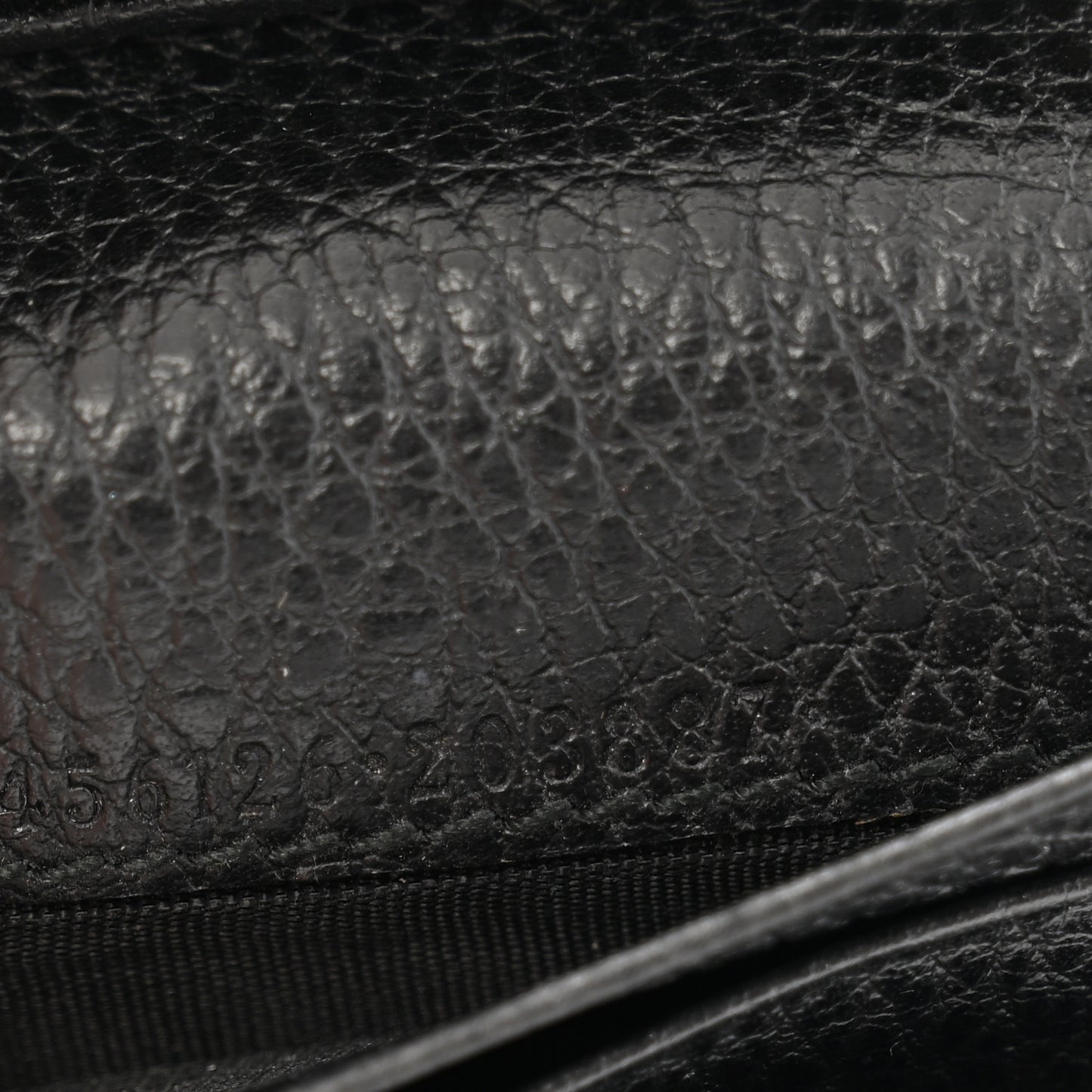 Pebbled Calfskin GG Marmont Card Case Black