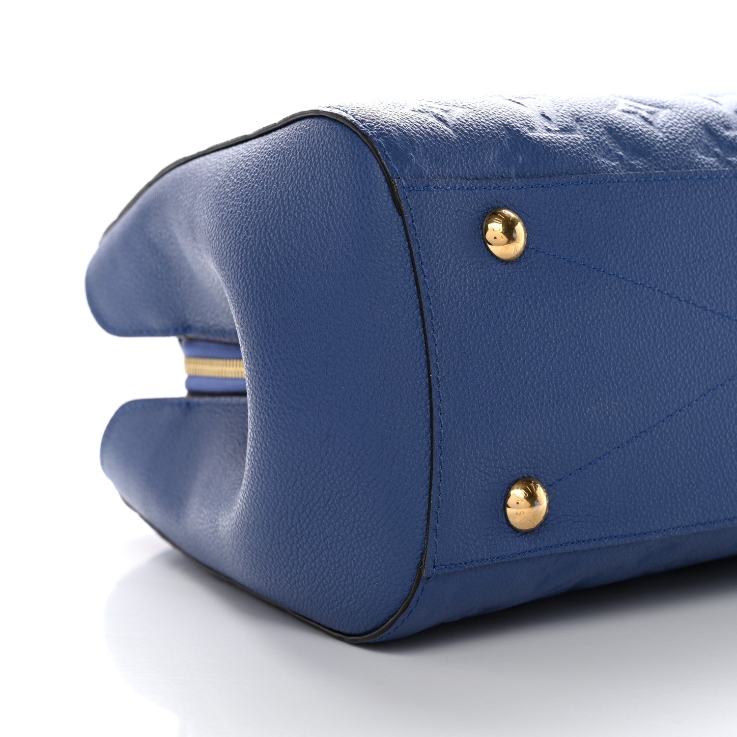 Louis Vuitton ダークブルーデニム ほぼ新品、試着程度保管品！ Louis Vuitton Empreinte Montaigne MM Denim 1828234 – FASHIONPHILE
