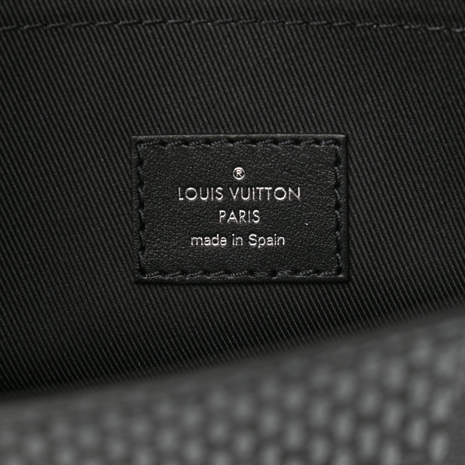 Louis Vuitton Damier Graphite 3D Studio Messenger 6 of 13