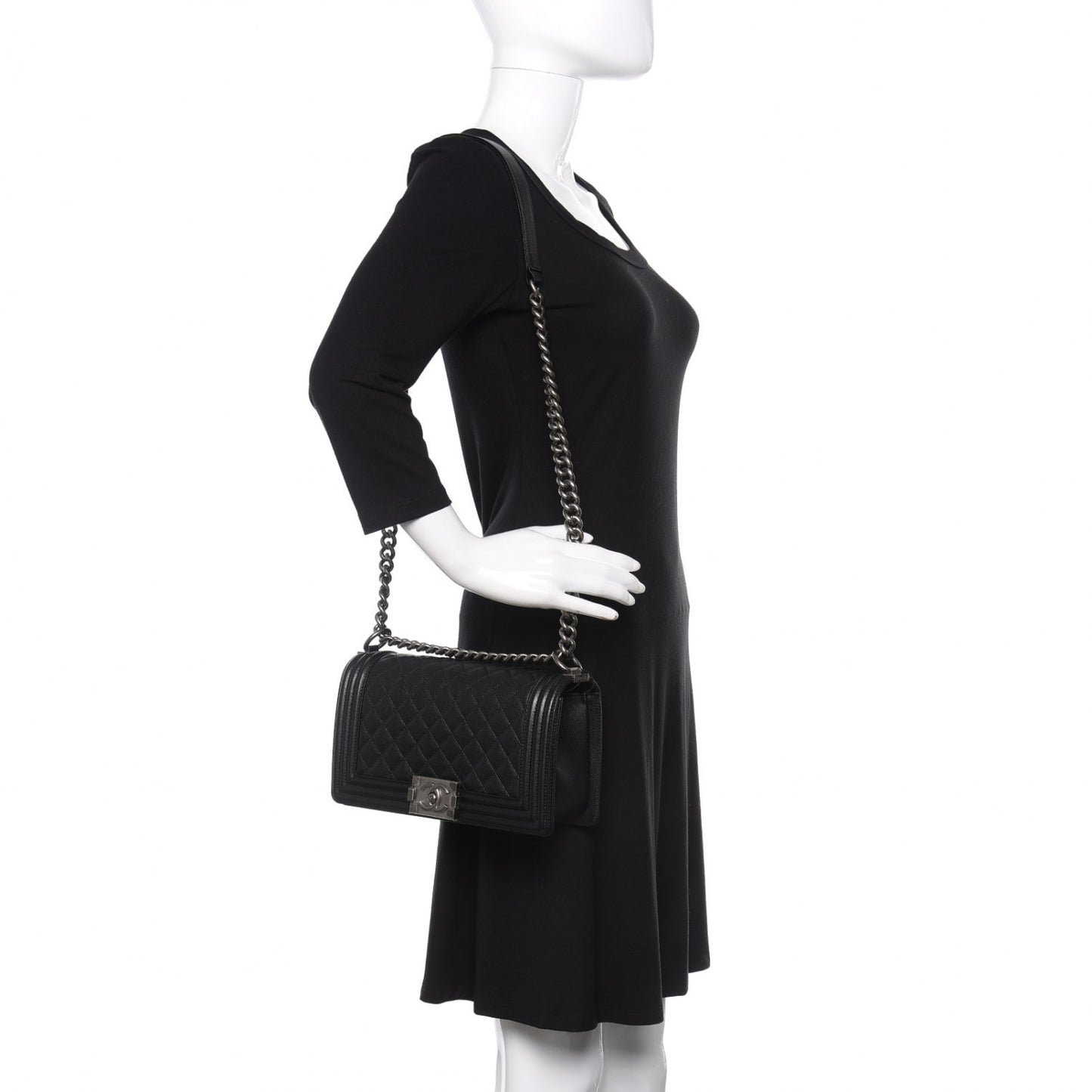 Caviar Quilted Medium Boy Flap Black