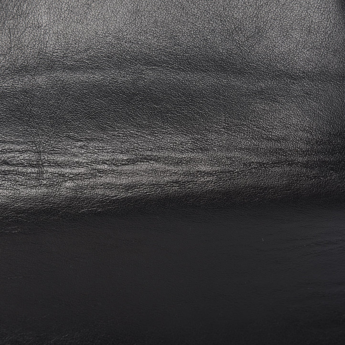 Signature Grain Calfskin Wallet Black