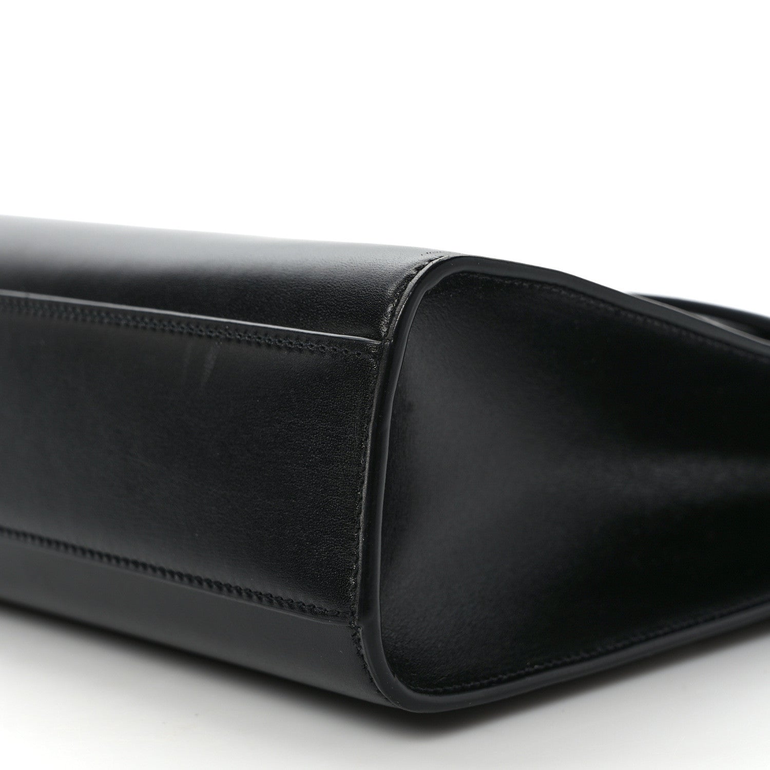 Saint Laurent Smooth Calfskin Manhattan Shoulder Bag Black 8 of 8