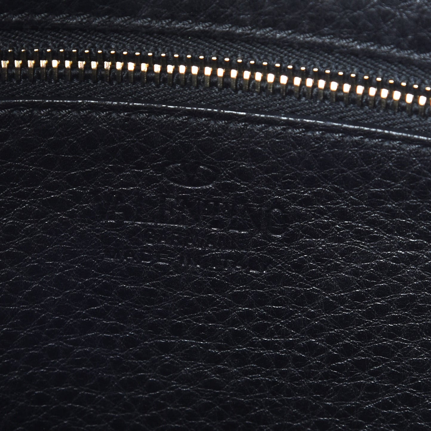 Pebbled Calfskin Large Rockstud Flip-Lock Messenger Bag Black