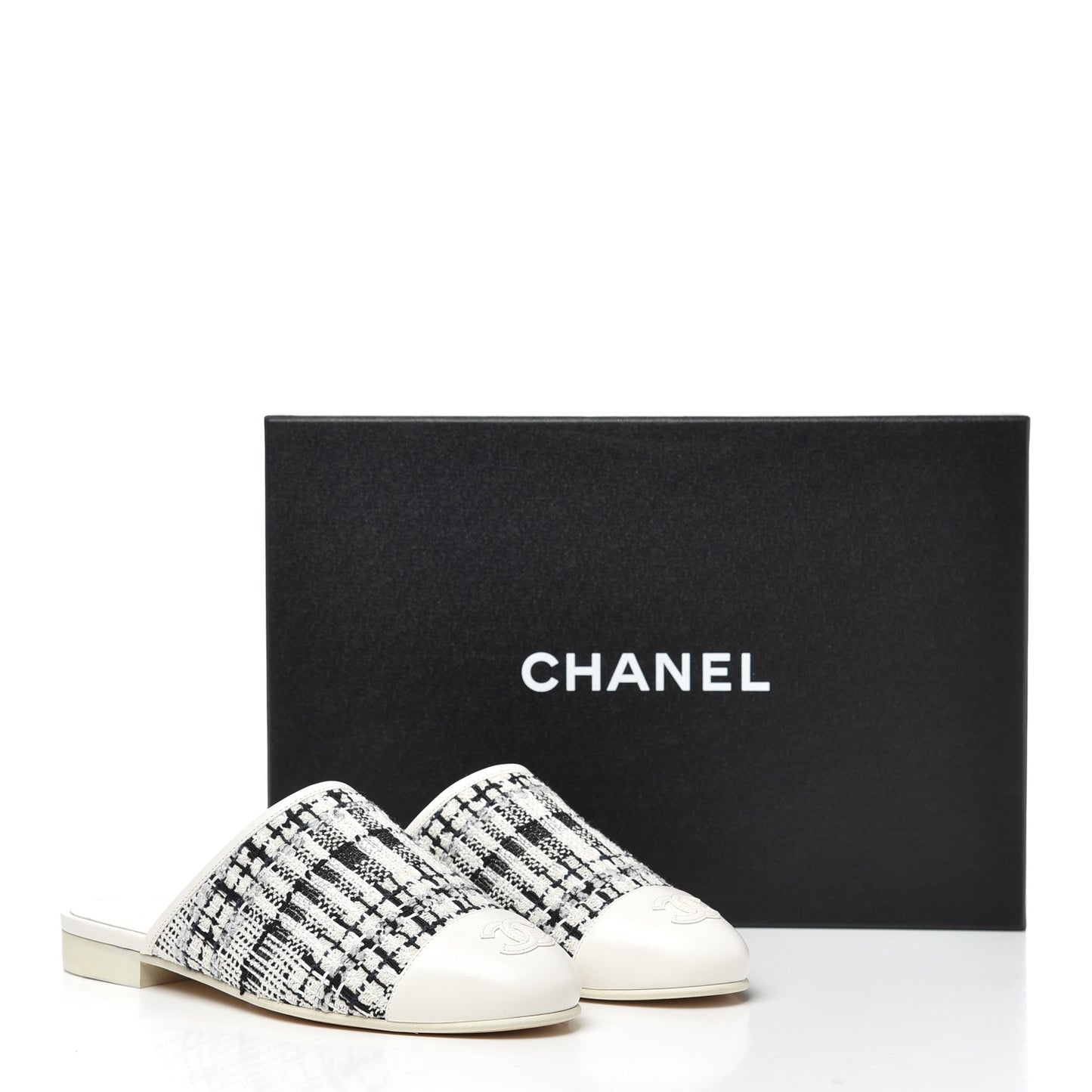 Tweed Lambskin CC Flat Mules 35.5 White Black