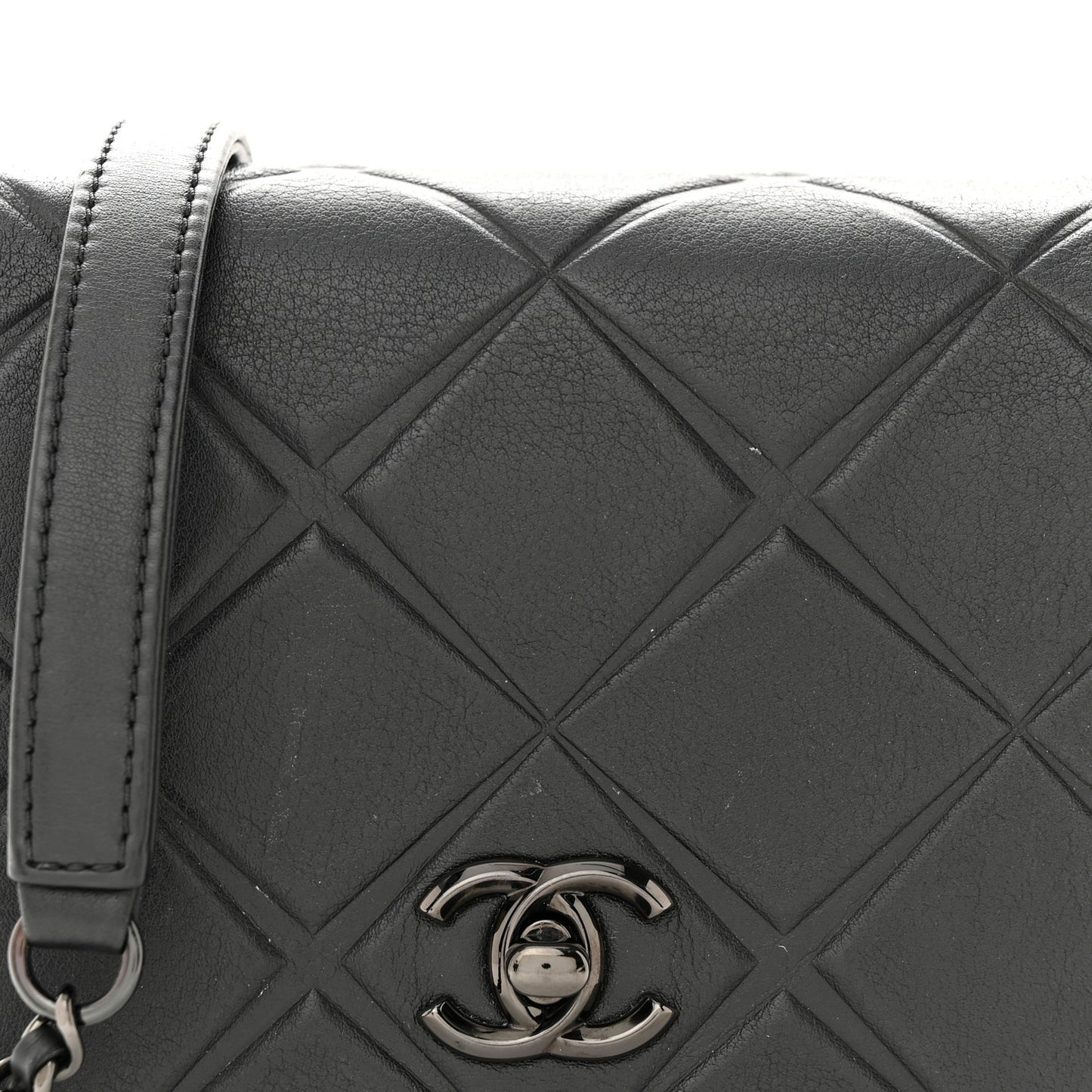 Calfskin Mini Propeller Flap Black